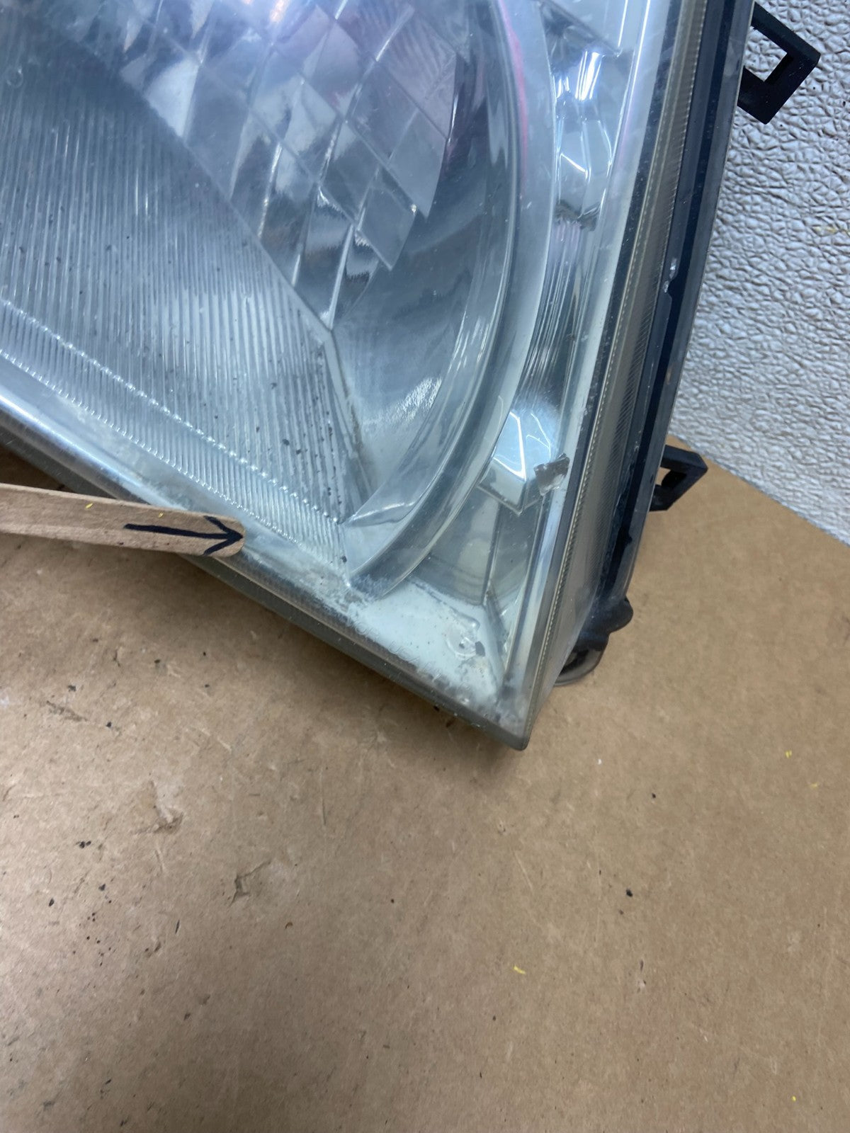 2008 to 2012 Nissan Pathfinder Halogen Headlight Right Passenger Z7652 DW5