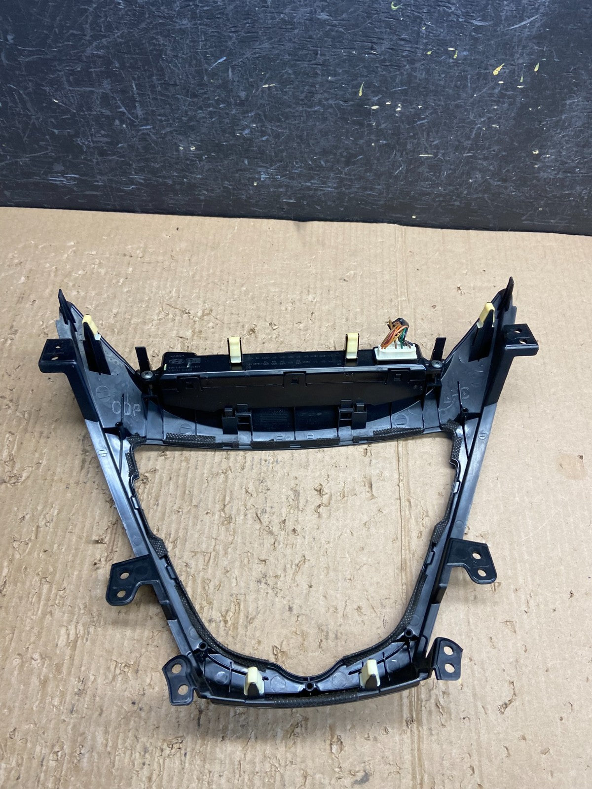 2011-2013 Hyundai Elantra Dash Radio Bezel Clock Display Trim AF1699 DG3