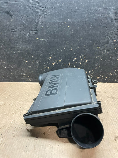 2008 - 2010 BMW X6 Air Intake Cleaner Filter Housing OEM Z3365 DG4