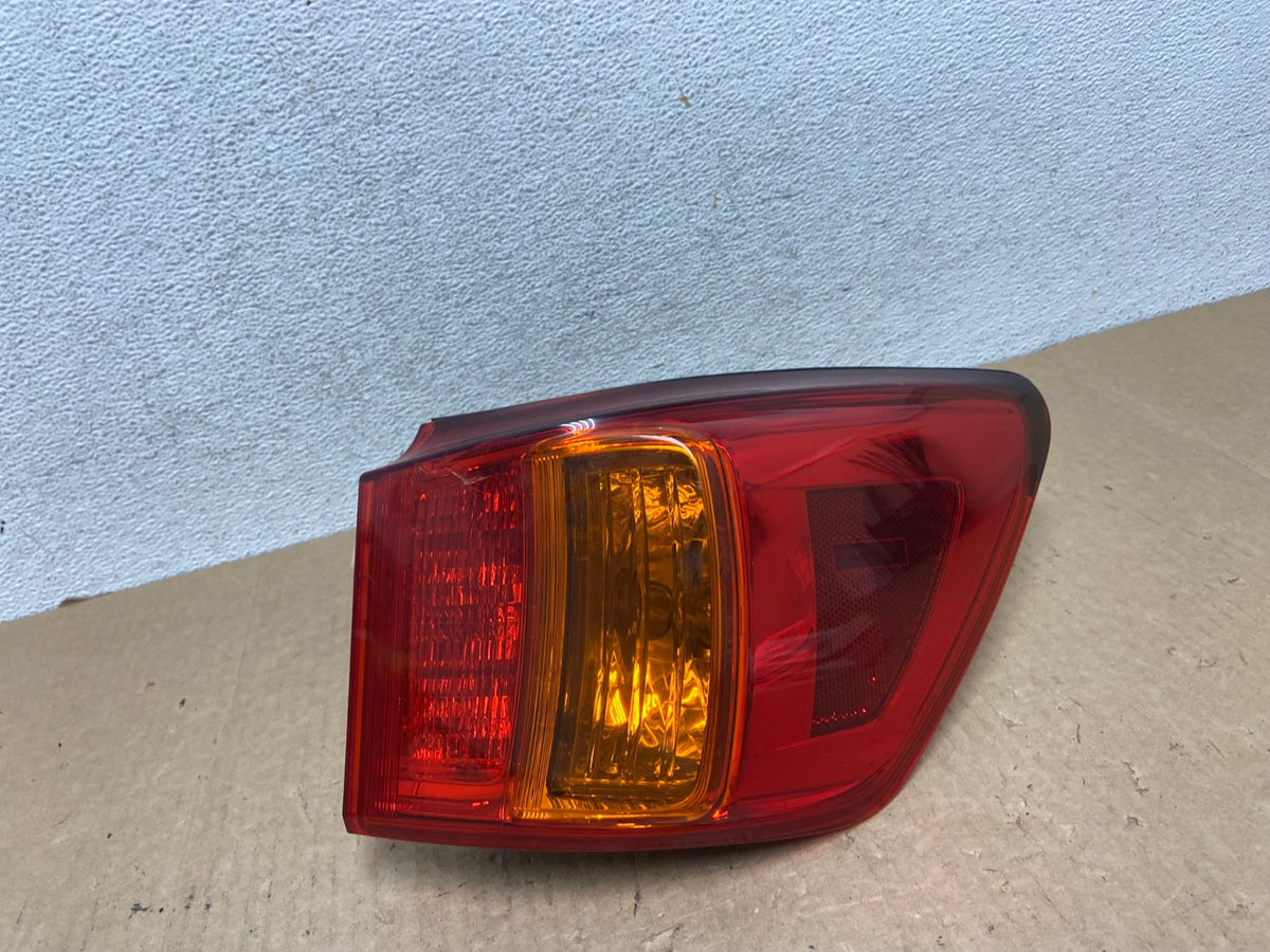 2009 - 2010 Lexus Is250 Is350 Right Passenger RH Side Tail Light AF9805 LK0