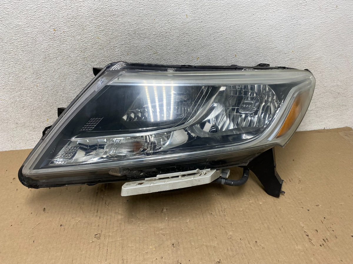 2013 - 2016 Nissan Pathfinder Left Driver LH Side Headlight Halogen AH58170