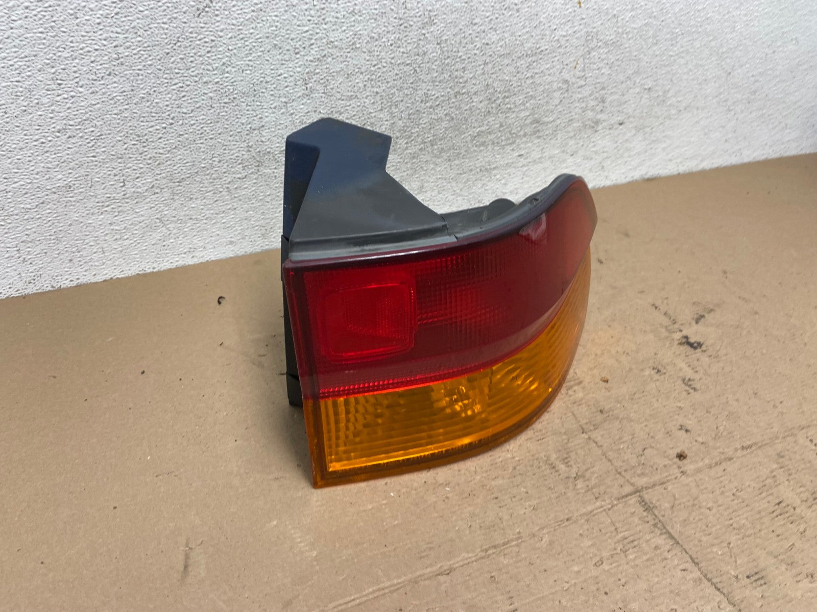 2002 2003 2004 Honda Odyssey Right Passenger Side Tail Light AF4885 LK2