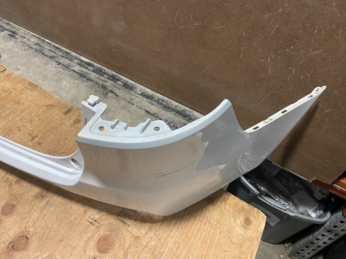 2016 to 2018 Kia Sorento Rear Upper Bumper Cover Y9763 PS4