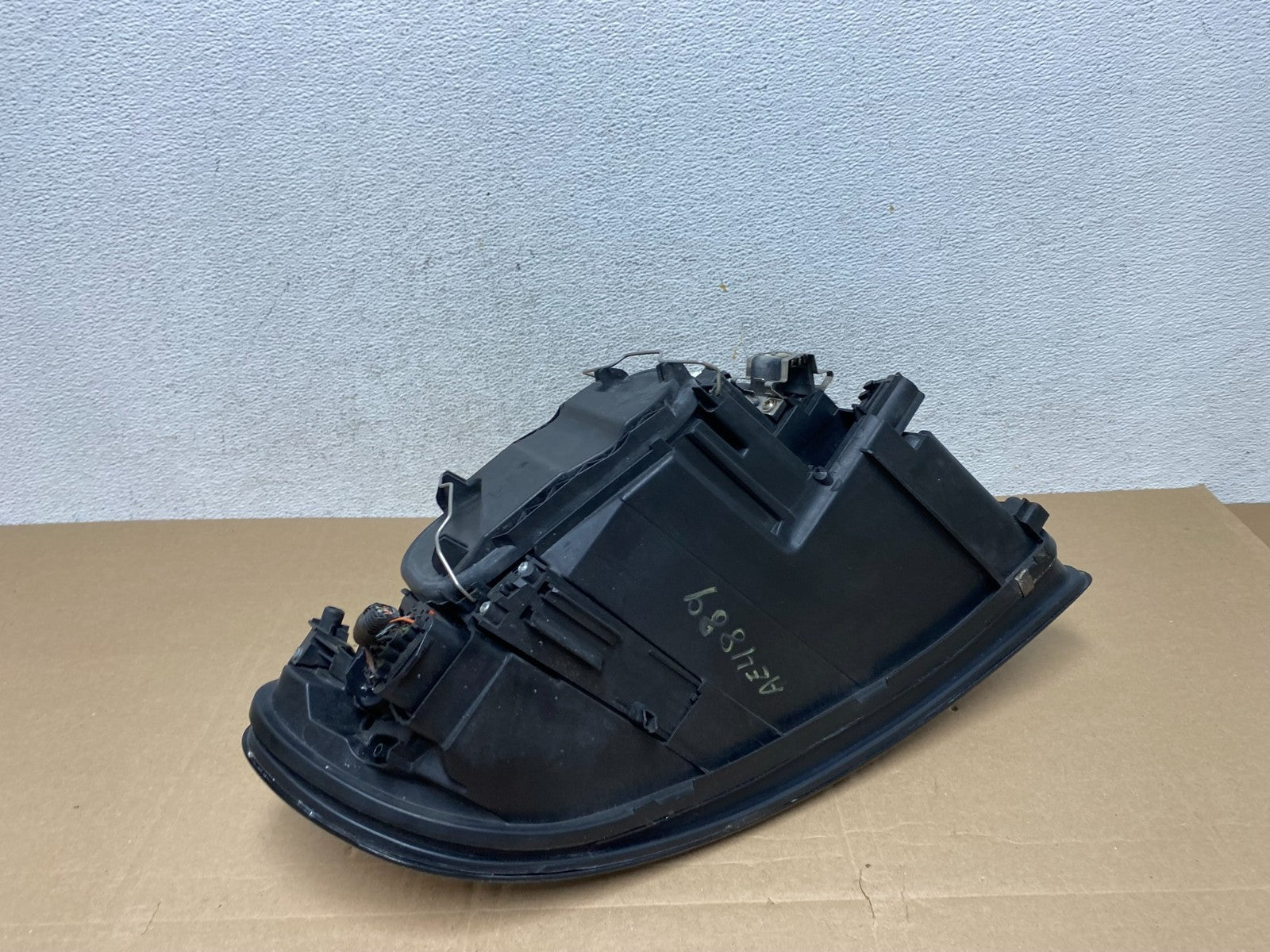 2006-2010 Volvo C70 Left Driver LH Side Headlight AE4889 DW7