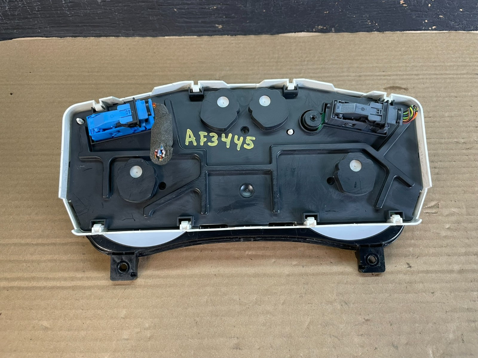2011 to 2013 Ford Transit Connect Speedometer Gauge Cluster AF3445 DW8