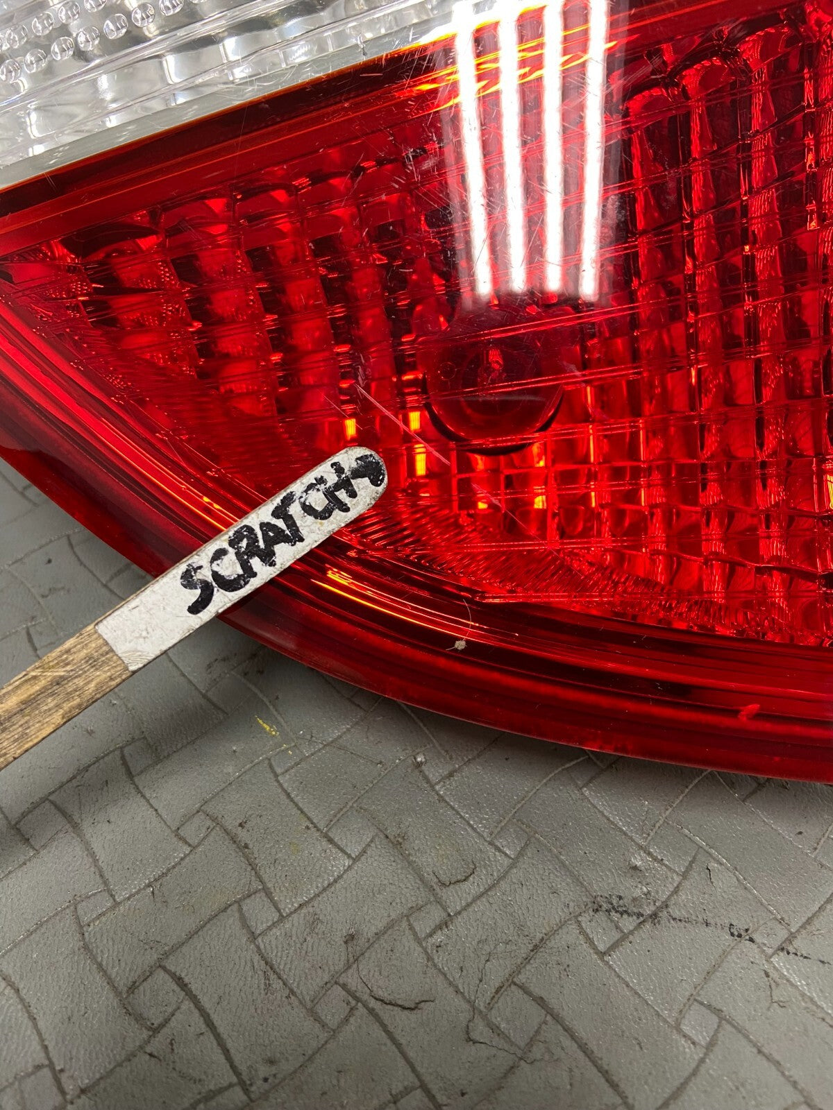 2007 to 2012 Hyundai Veracruz Right Passenger RH Inner Tail Light OEM C0271 DG13