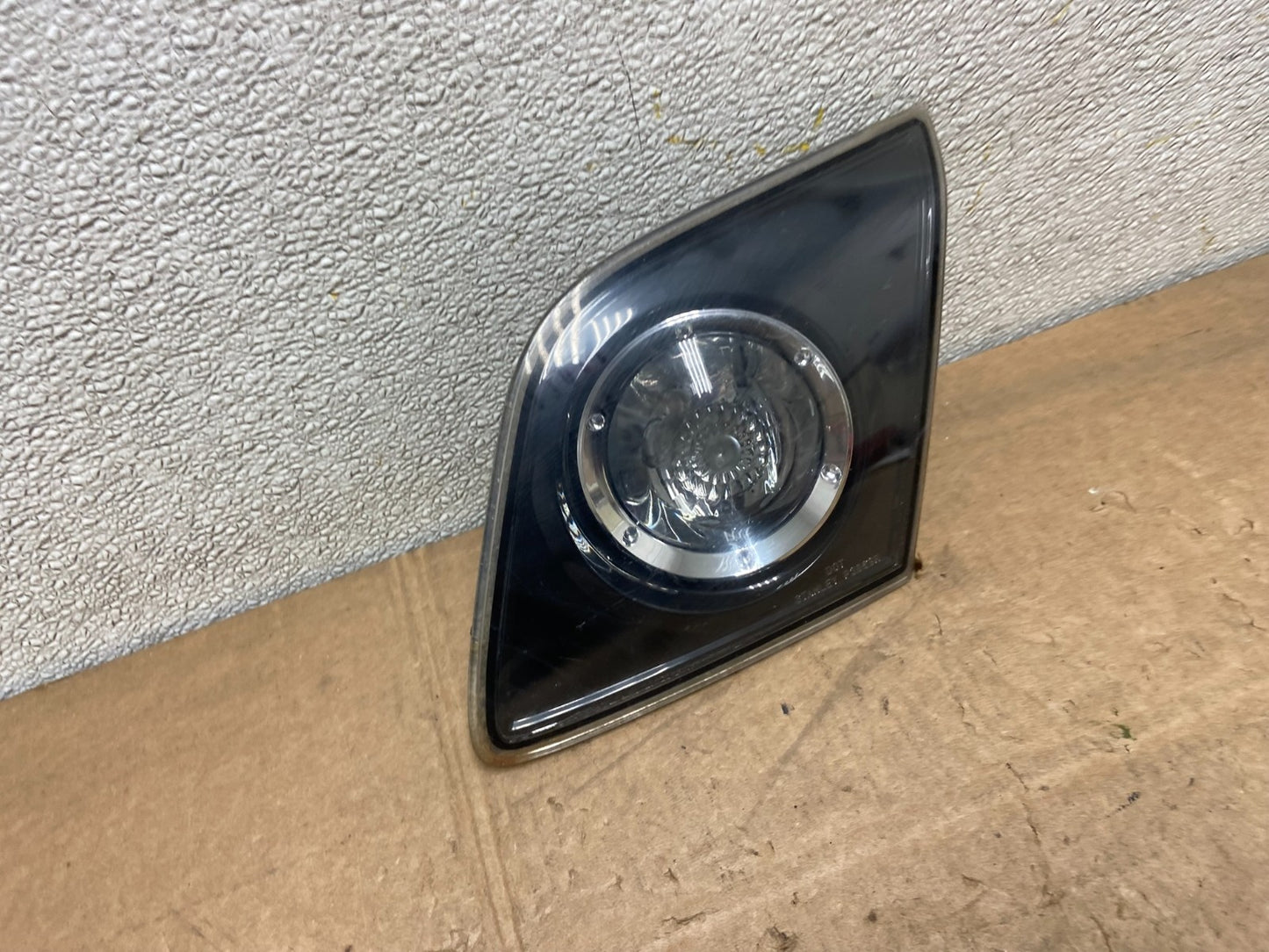 2004 to 2009 Mazda 3 Hatchback Right Passenger RH Inner Tail Light OEM Y5985 DW2