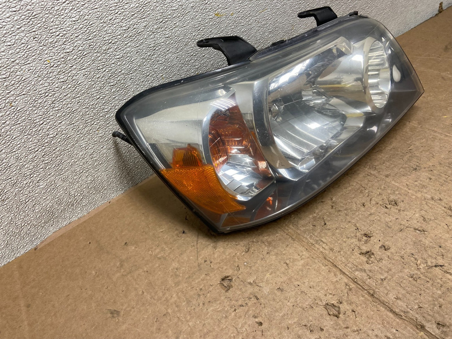 2004 2005 2006 Toyota Highlander Headlight Right Passenger RH Side Oem AA4212 DW2