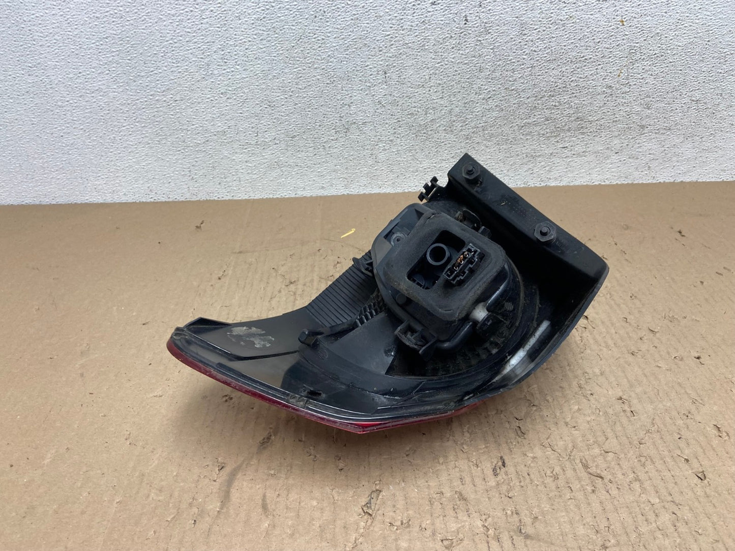 2010 to 2014 Volkswagen Golf & GTI Hatchback Left Side Tail Light AE8878 LK4