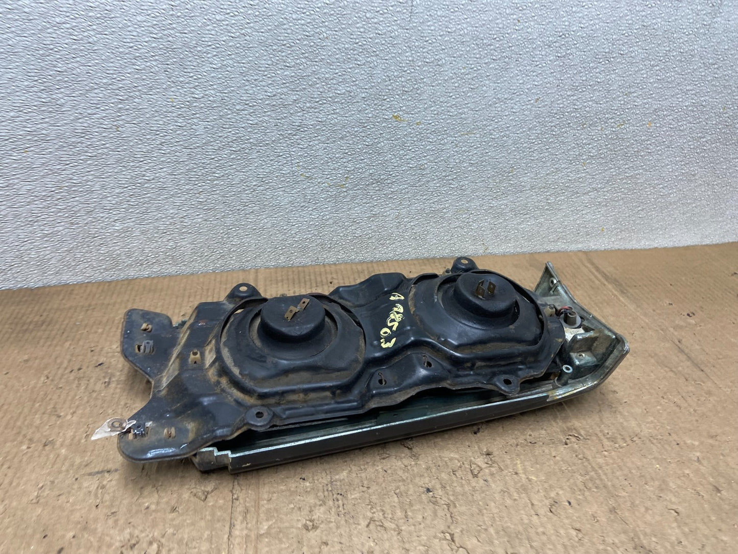 1984 to 1985 Subaru Leone Left Side Headlight AA85033