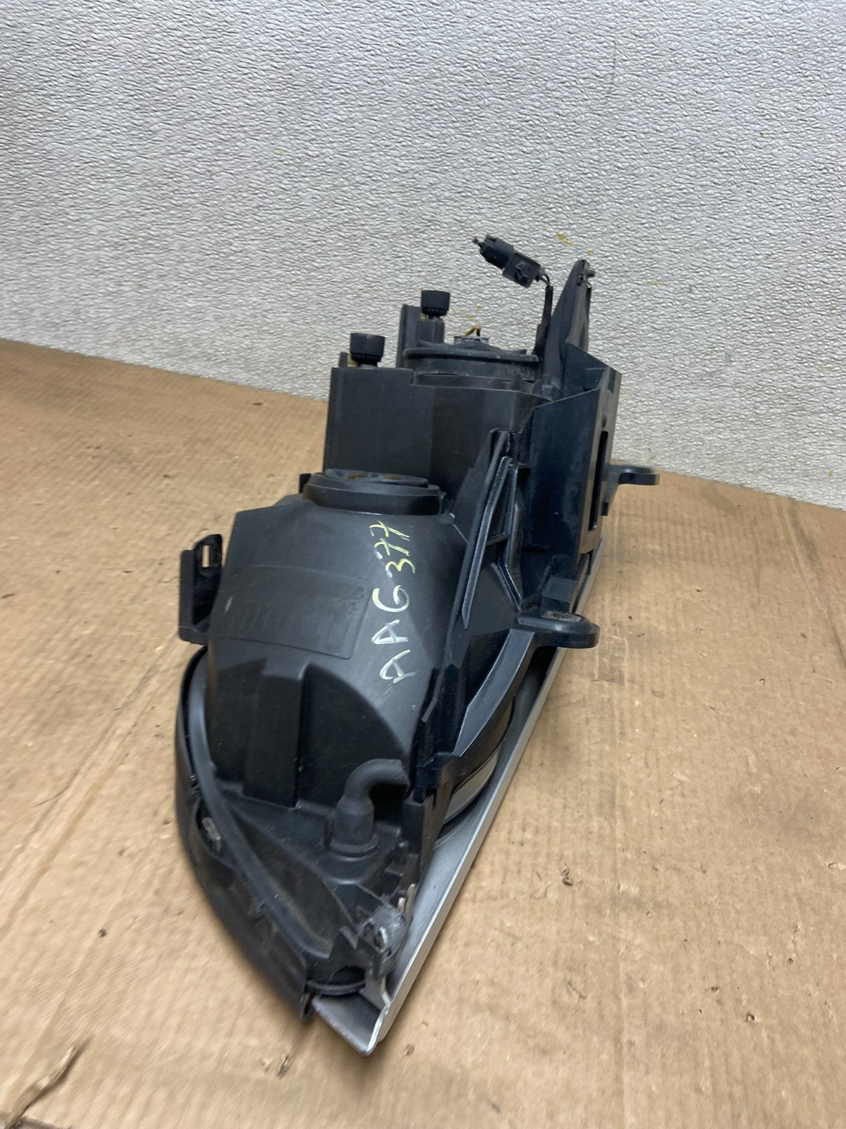 2000-2003 Bmw X5 E53 Headlight Right Passenger Rh Side Halogen OEM AA63777