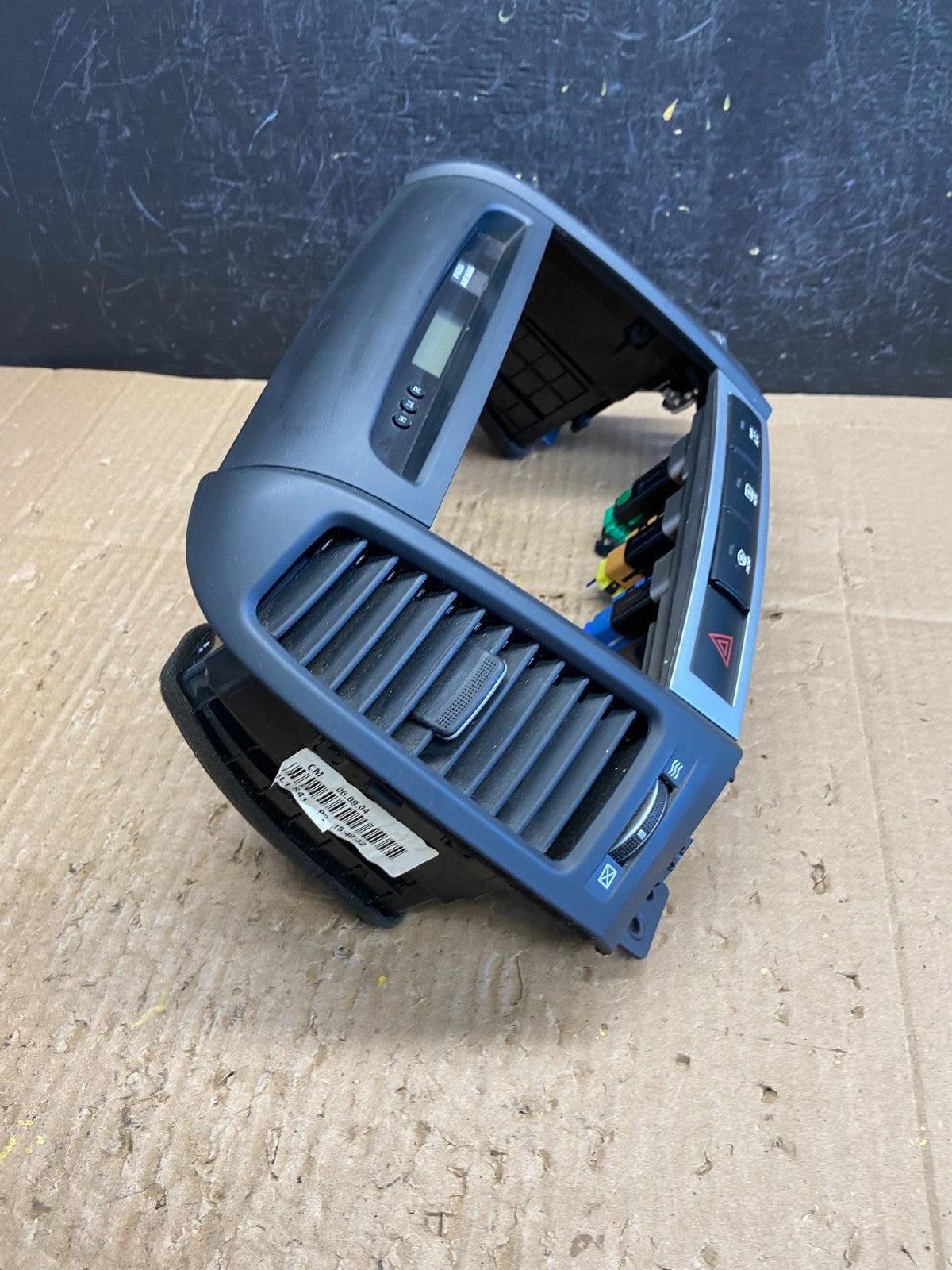 2007 to 2009 Hyundai Santa Fe Center Dashboard Radio Bezel Trim AD1990 DG1