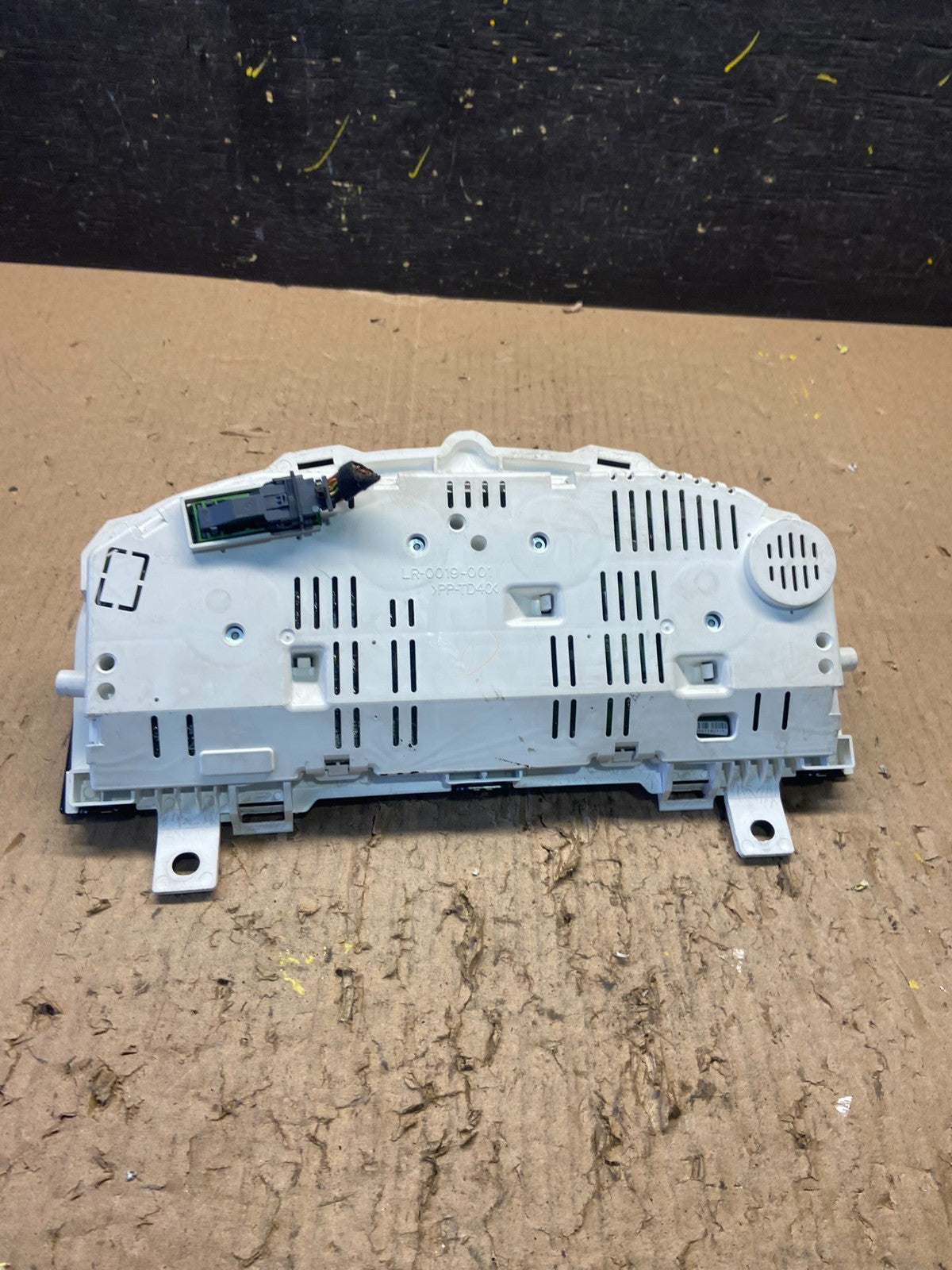 2005 2006 Land Rover LR3 Speedometer Cluster Gauge T1757 DG4