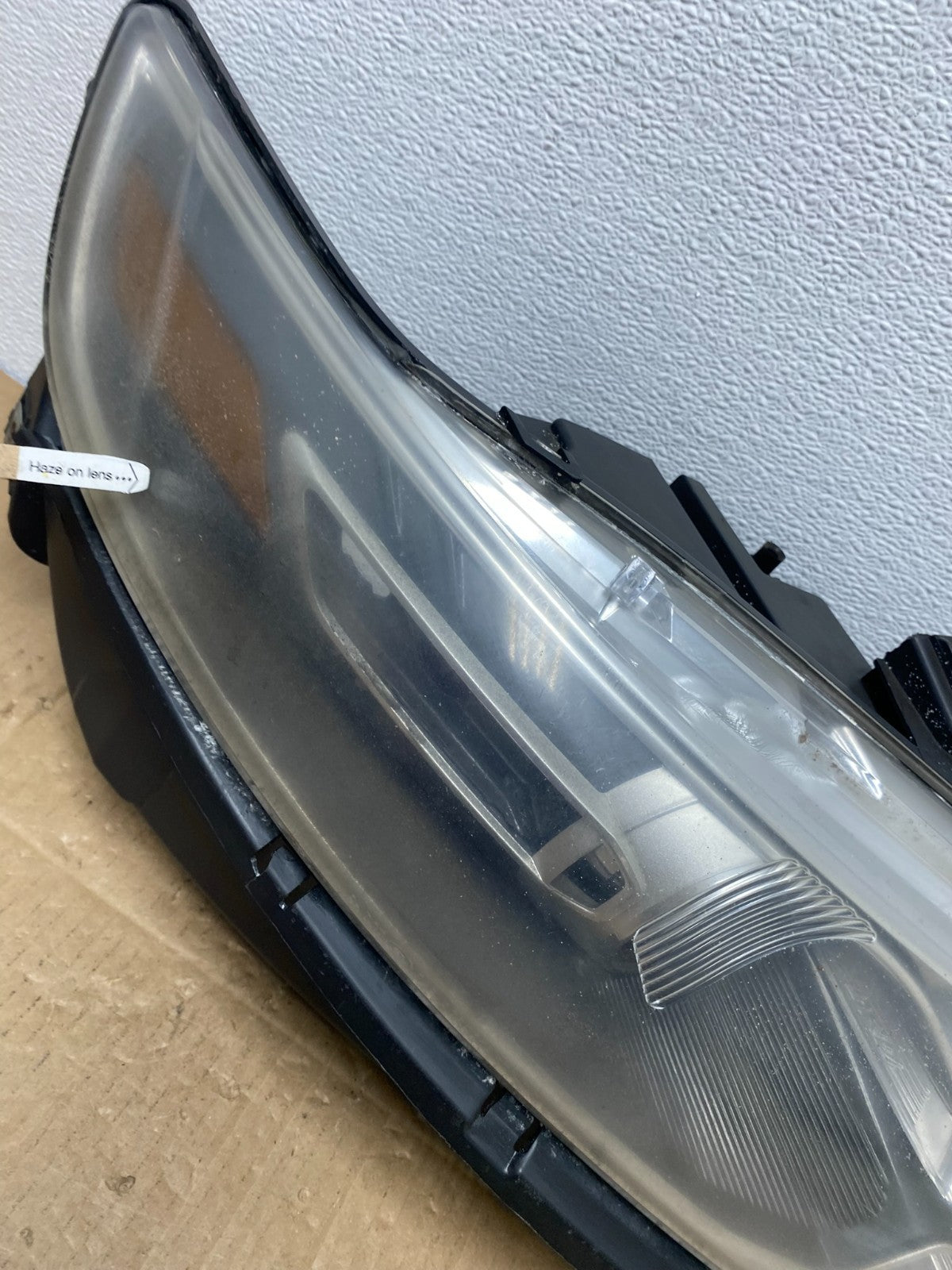 2013 to 2019 Ford Taurus Right Passenger RH Side Headlight Halogen OEM AB8142 DW4