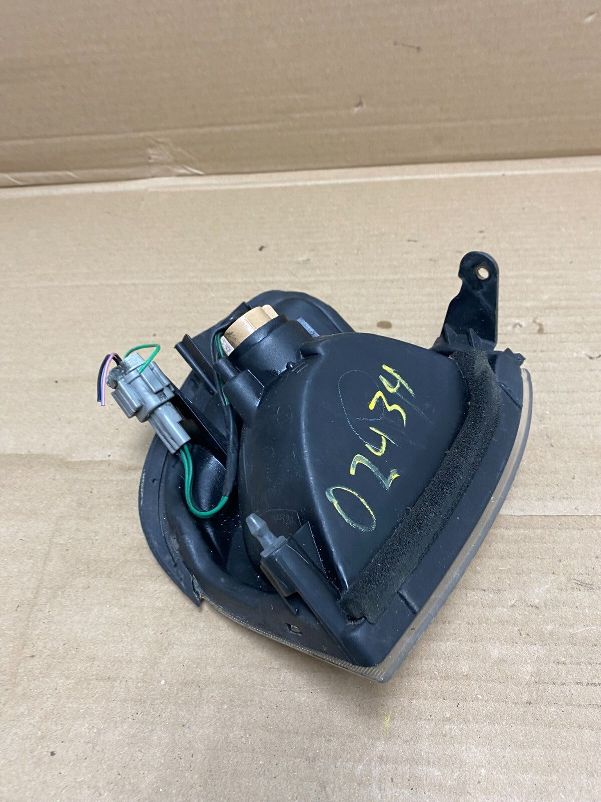 1999-2004 Nissan Pathfinder Front Left Driver Turn Signal Oem O2434 DW4