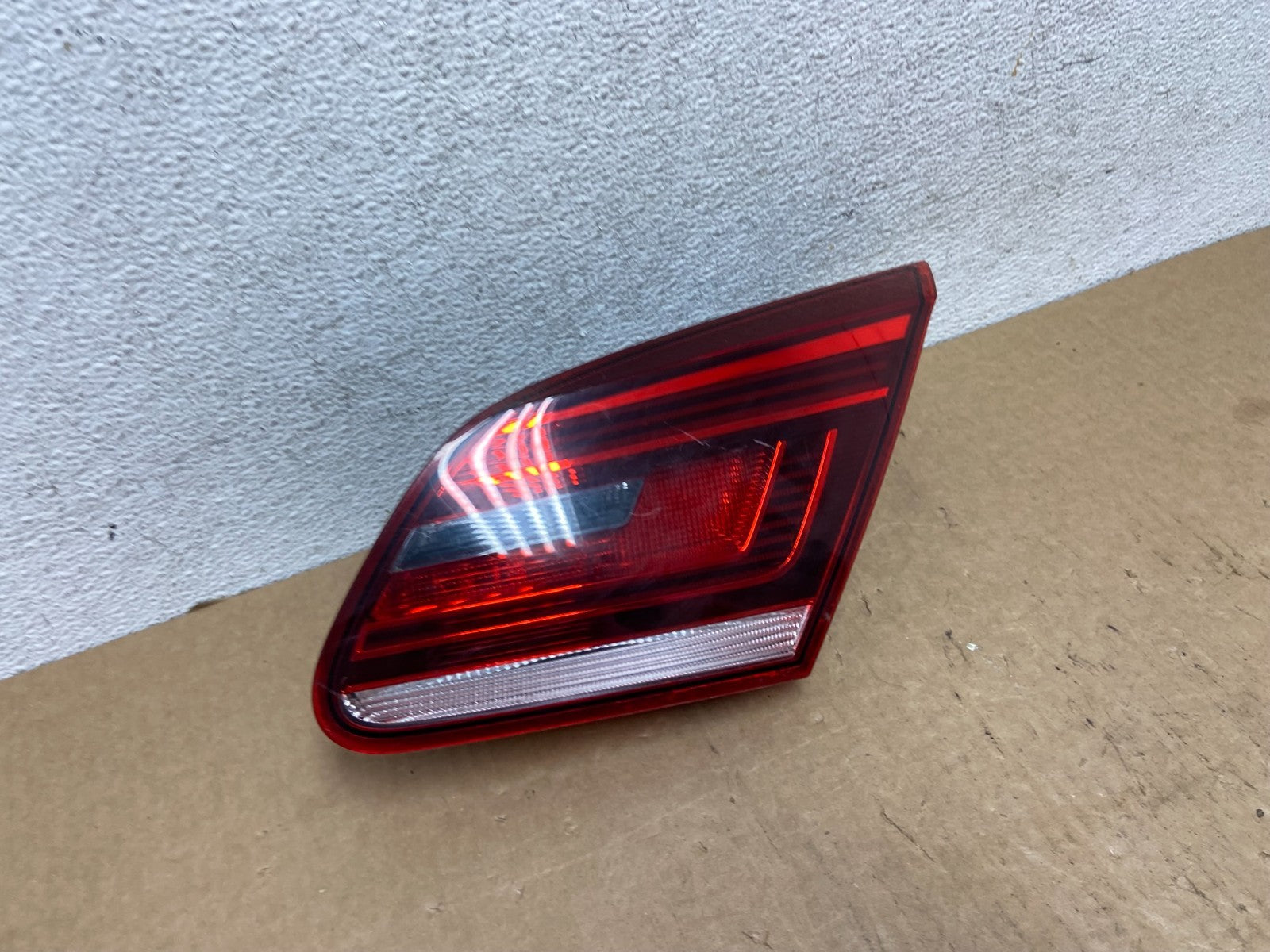 2013 - 2017 Volkswagen CC Right Passenger RH Side Inner Tail Light AF9703 DW2