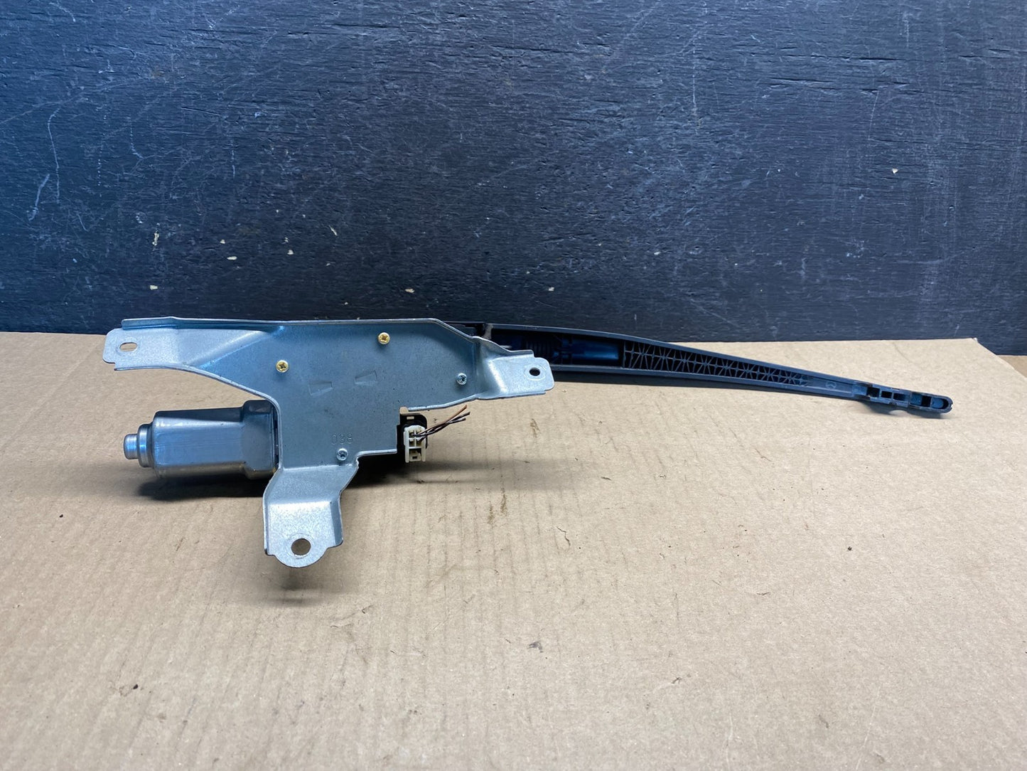 2009 to 2012 Mazda 2 Rear Wiper Motor AG96615