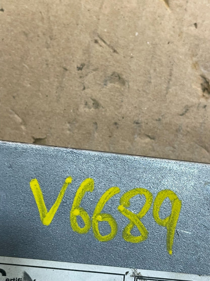 2004 2005 Audi Volkswagen Control Module Computer Telematics OEM V6689 DG6