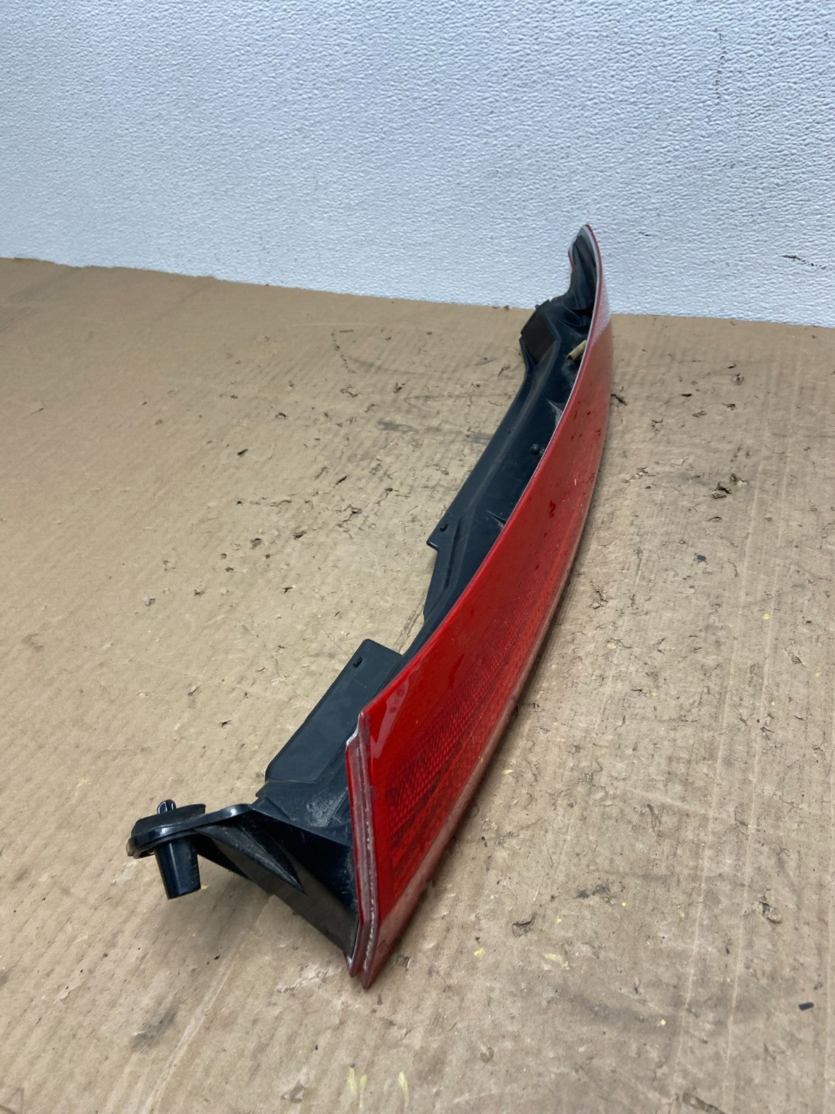 2007 to 2011 Volvo XC90 Left Driver LH Side Upper Tail Light OEM AC0085 DW2