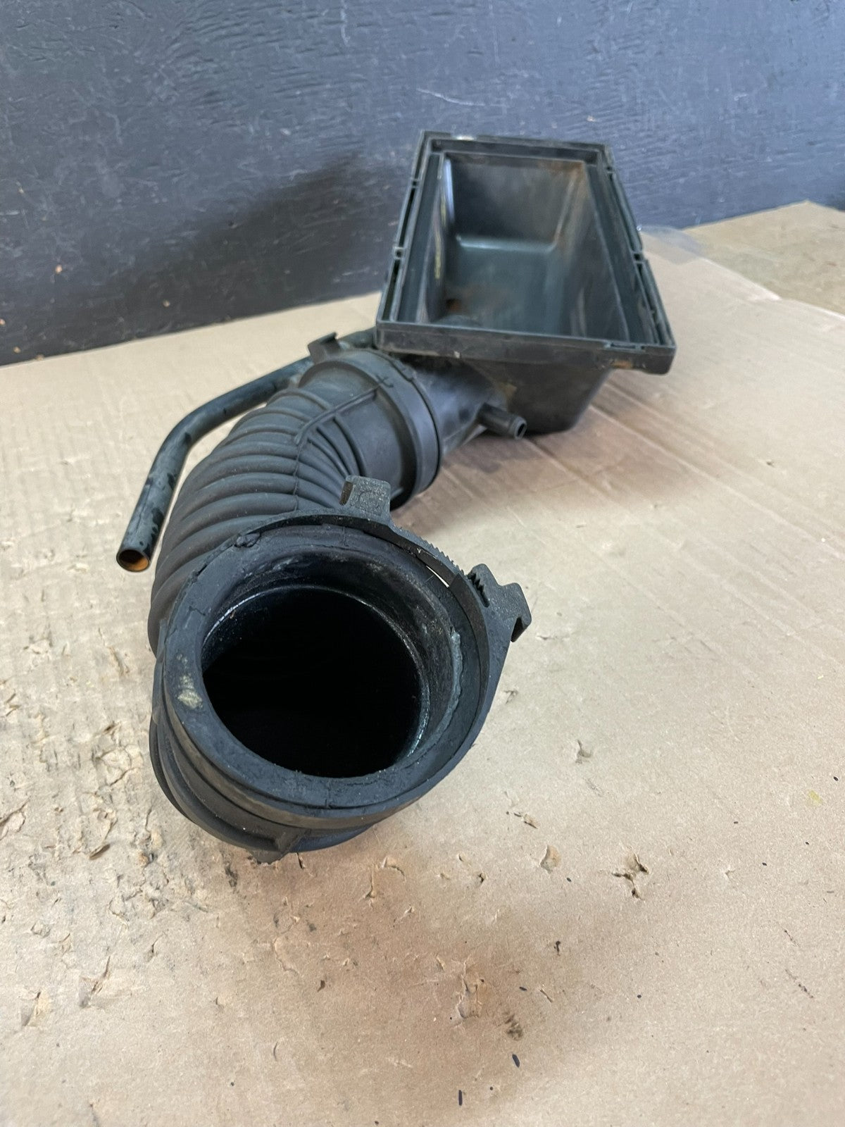 1997 to 2004 Jeep Wrangler Engine Air Cleaner Intake Hose Tube ad8272 DG2