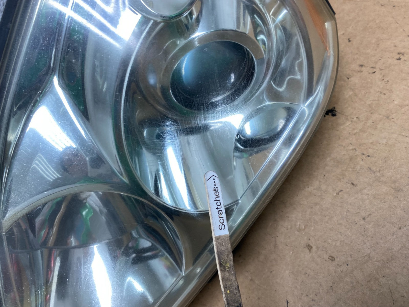 2004 to 2009 Lexus RX330 RX350 Xenon Left Driver Side Headlight AE3213 DW3