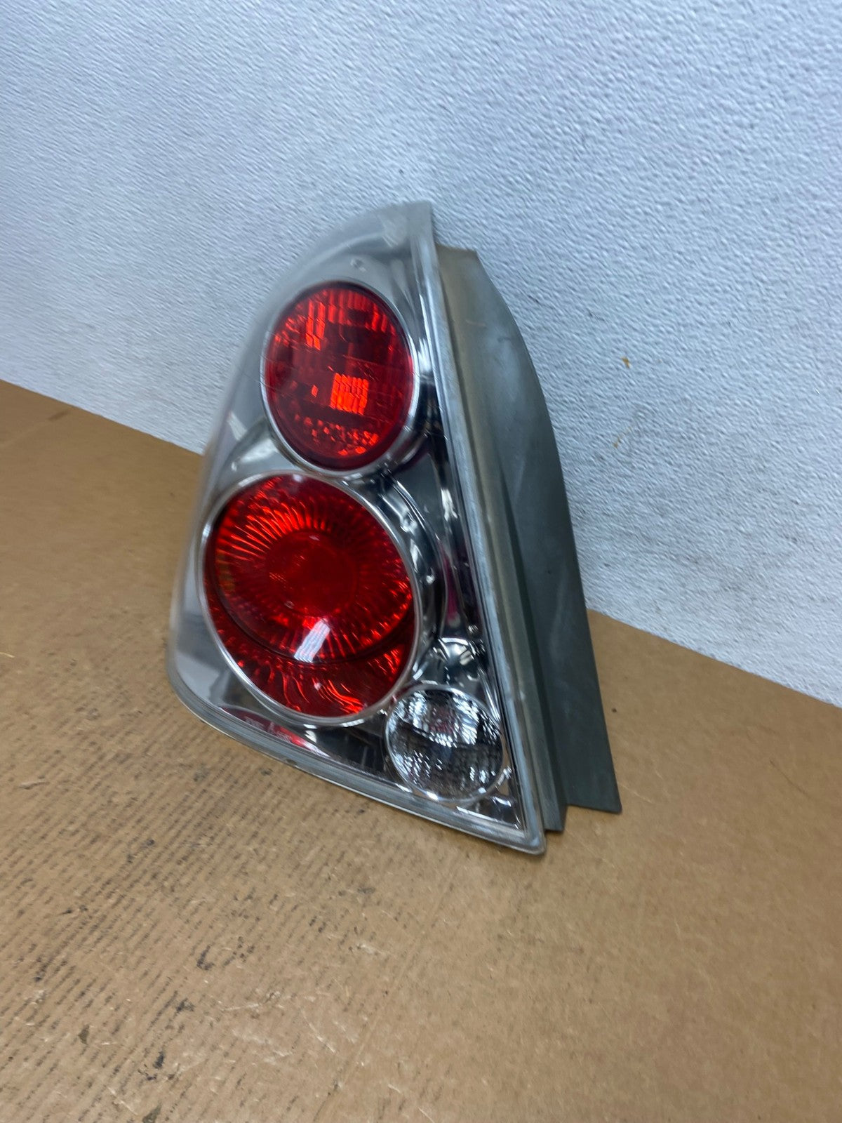 2005 to 2006 Nissan Altima Left Driver Side Tail Light DEPO AD9325 LK1