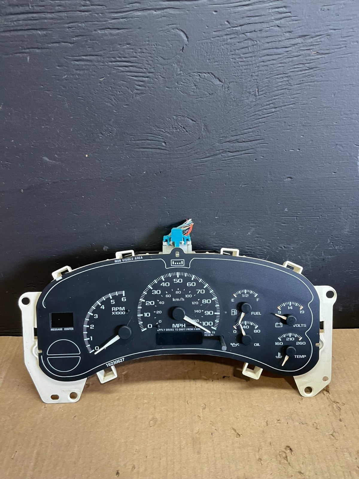 2002 GMC Yukon Speedometer Cluster Gauge Oem ab7546 DG0