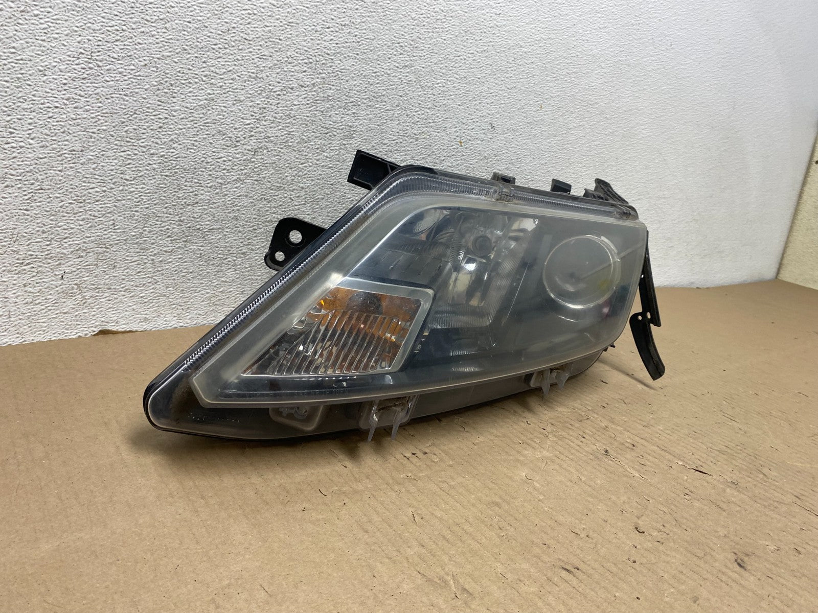 2010 2011 2012 Ford Fusion Left Driver LH Side Headlight Halogen AG7977 DW1