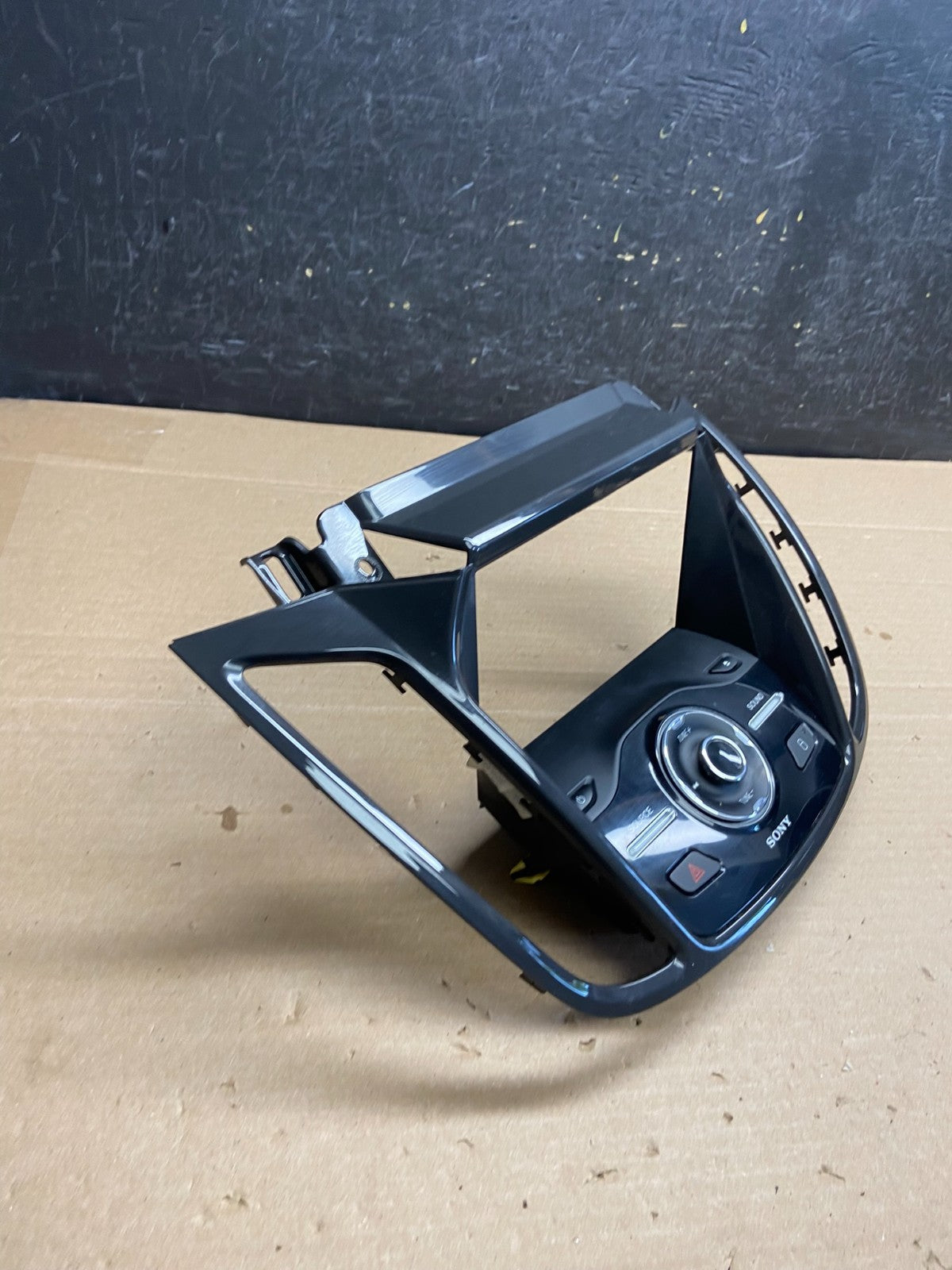 2013 2014 2015 2016 Ford Escape Dash Radio Control Panel Bezel AG5135 DG1