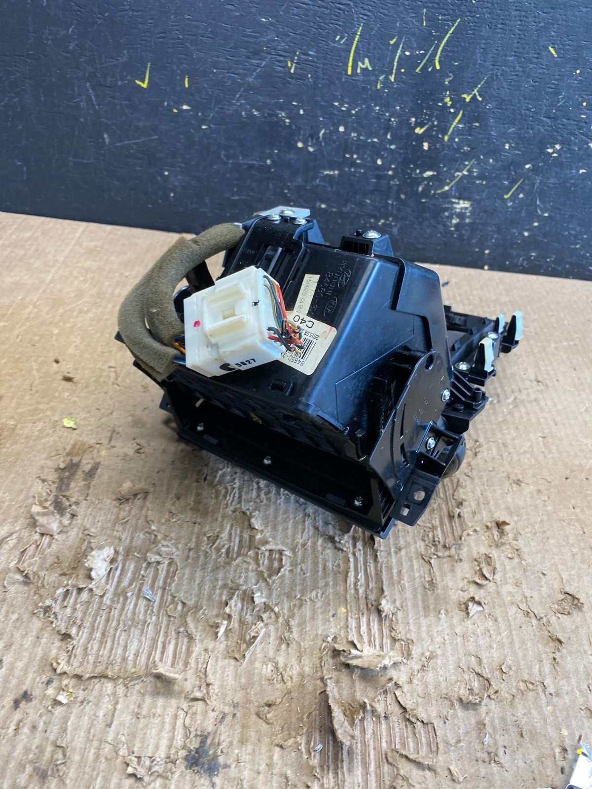 2014 - 2016 Hyundai Elantra Shifter Bezel Center Console Storage Oem Z9817 DG5