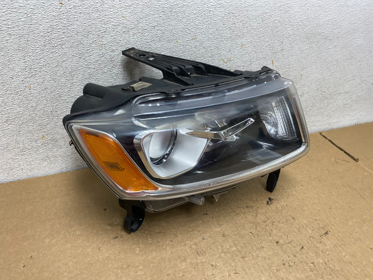 2014 - 2016 Jeep Grand Cherokee Halogen Right Passenger Side Headlight AI3639 DW2