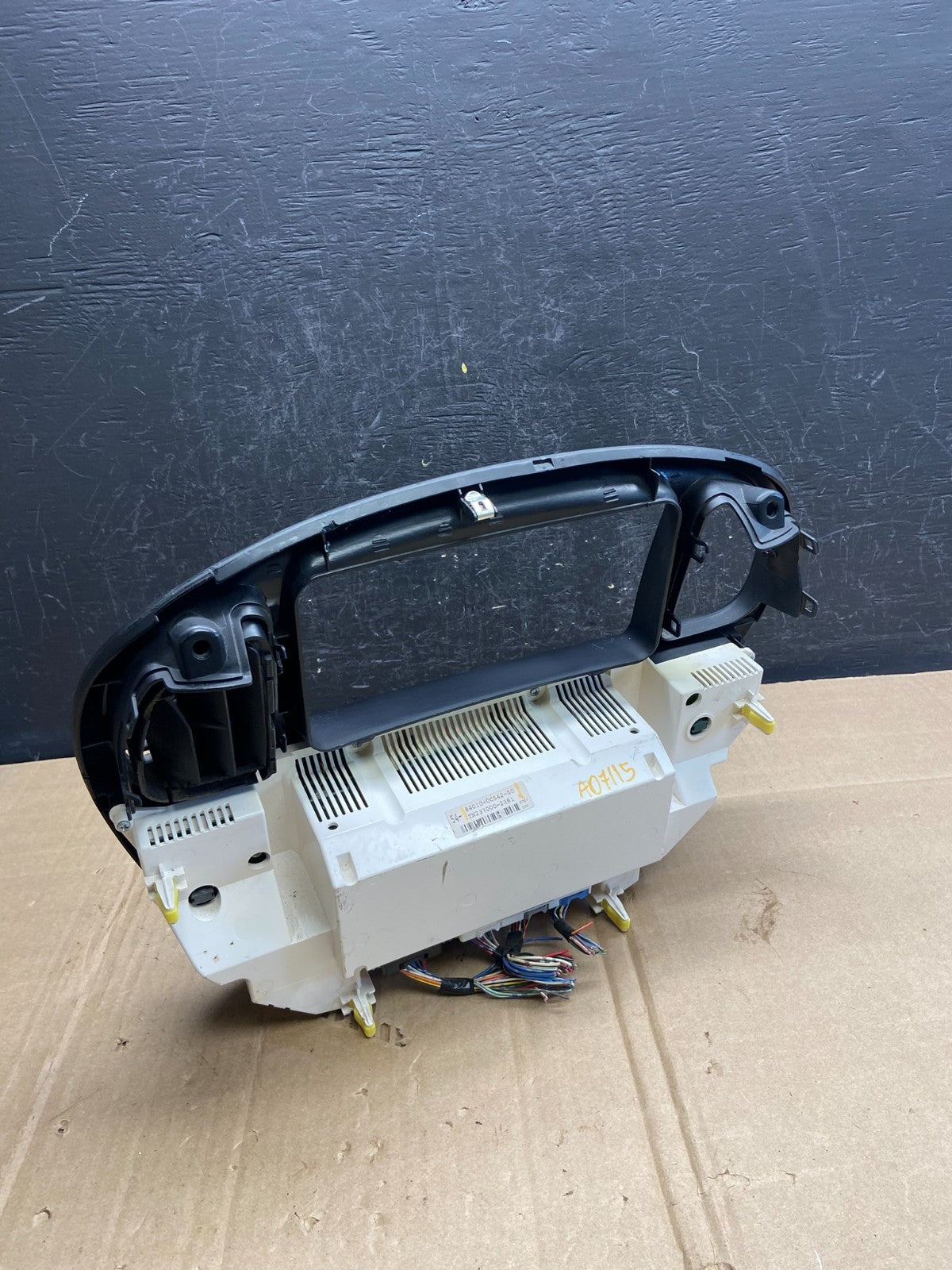 2005 to 2007 Toyota Sequoia AC Temp Heater Climate Control Bezel AD7115 DG5