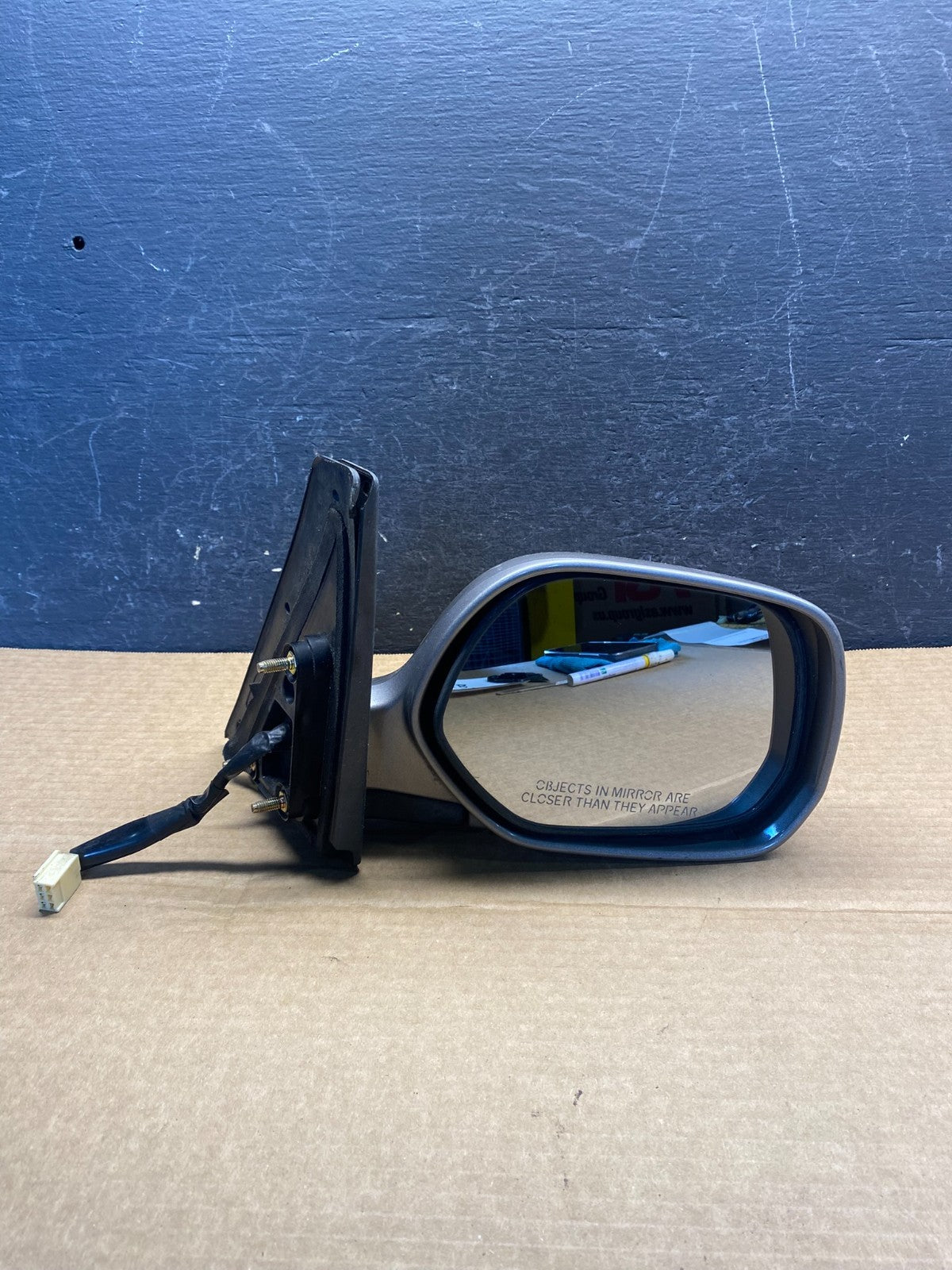 2004 to 2006 Scion XB Right Passenger Side View Door Mirror af7729 DG9