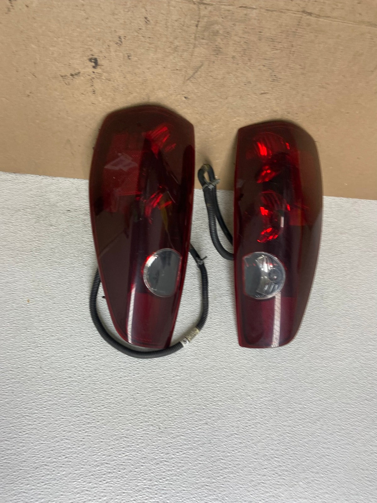 2004 to 2012 Chevrolet Colorado GMC Canyon Left+Right Set Tail Lights AF5731 LK0