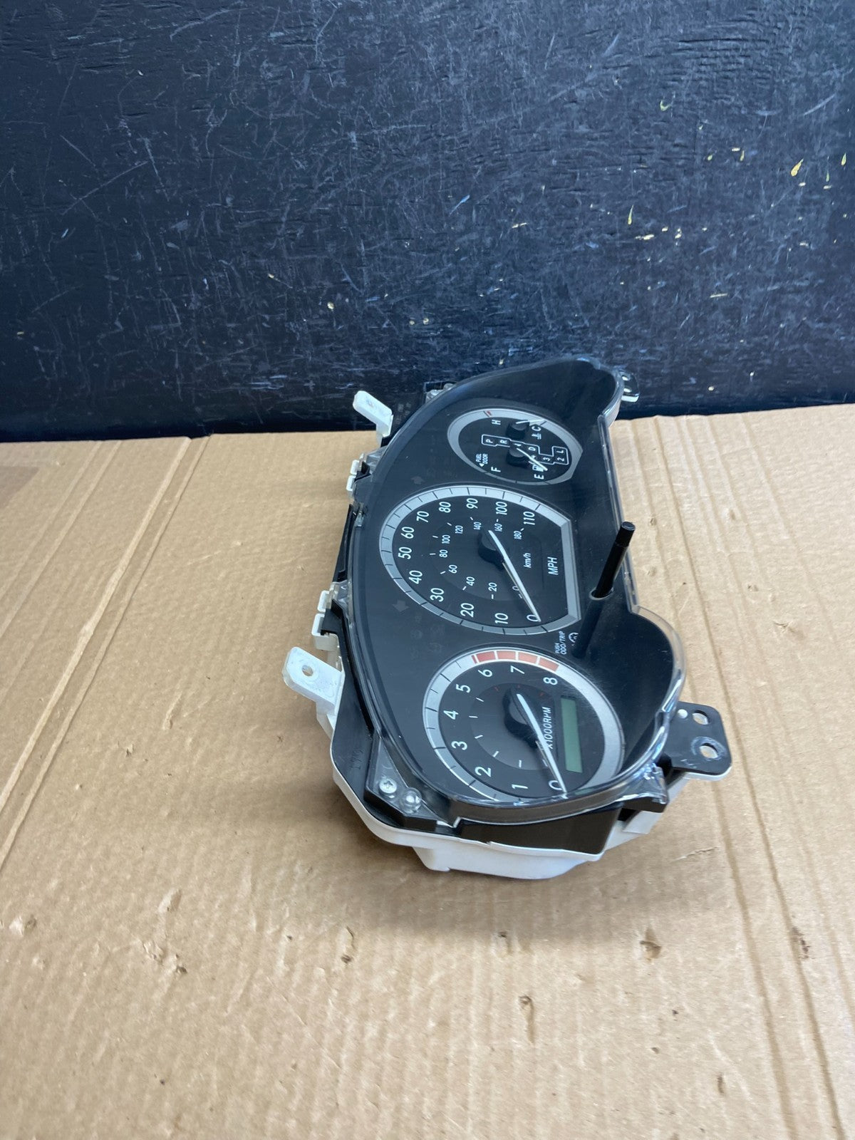 2004 2005 Toyota Sienna Speedometer Cluster Gauge AF6153 DG1