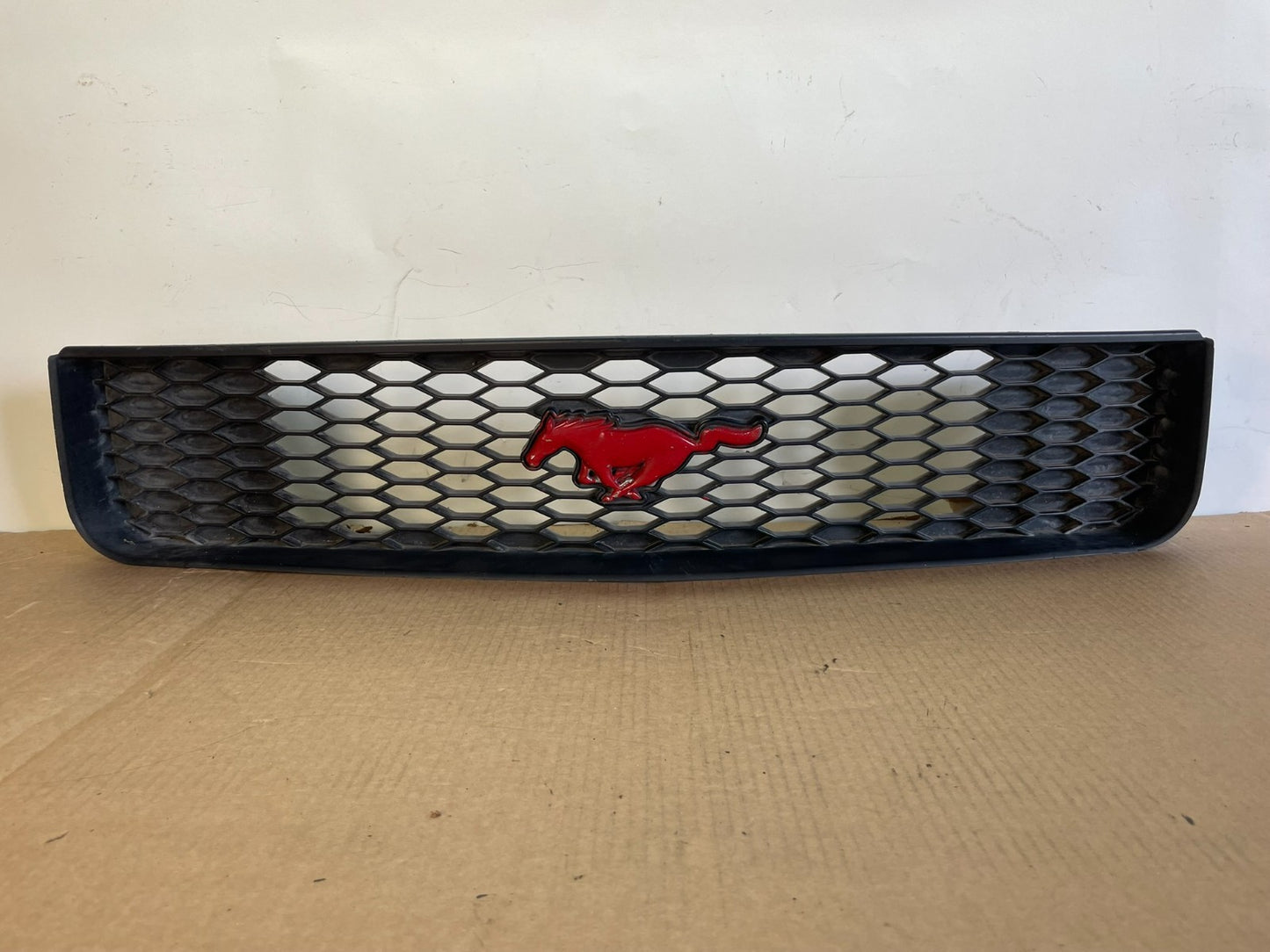 2005 - 2009 Ford Mustang Front Upper Grille Grill AG3138 DG0
