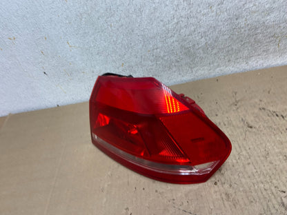 2012 to 2015 Volkswagen Passat Right Passenger Rh Side Tail light AI2530 LK1