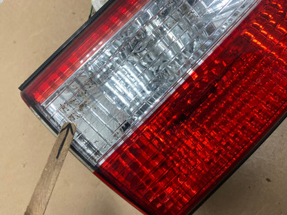 2001 - 2003 Toyota Sienna Right Passenger Rh Side Inner Tail Light AG4229 LK4