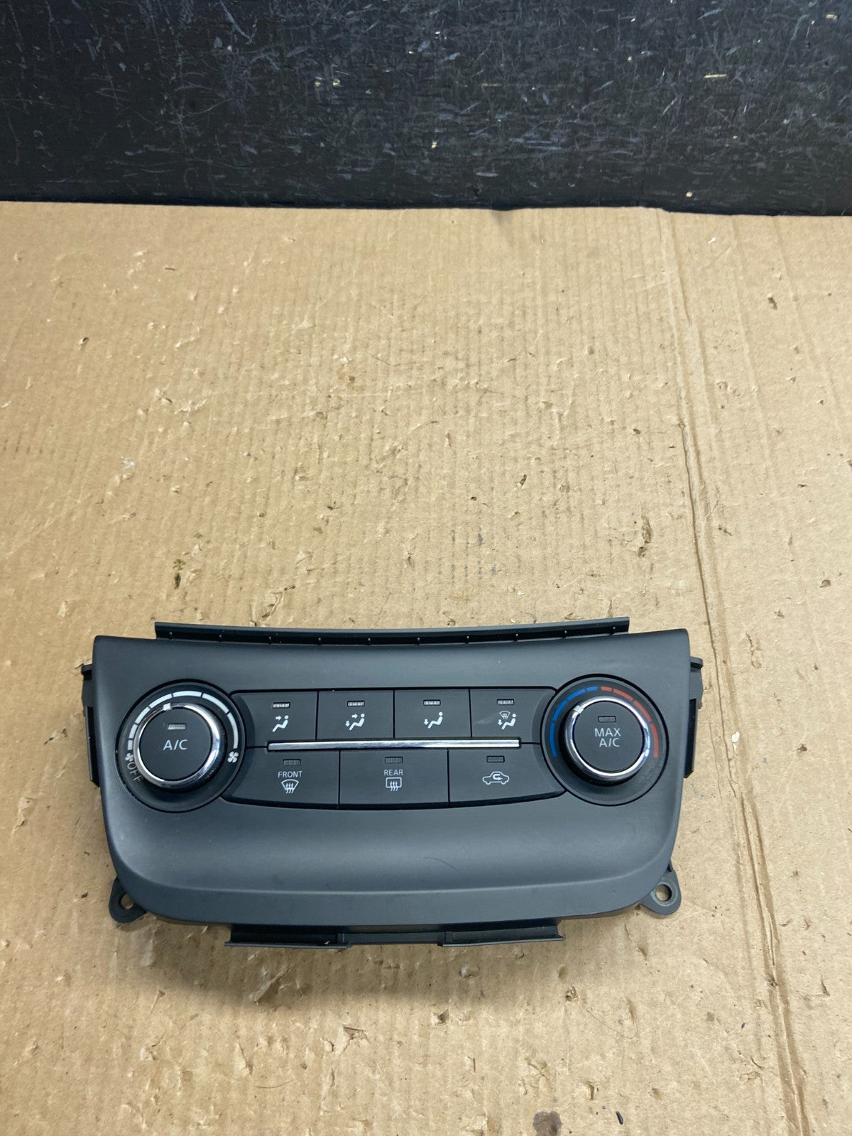2015-2017 Nissan Sentra Climate Control Unit Heater Ac Temperature AE4001 DG0