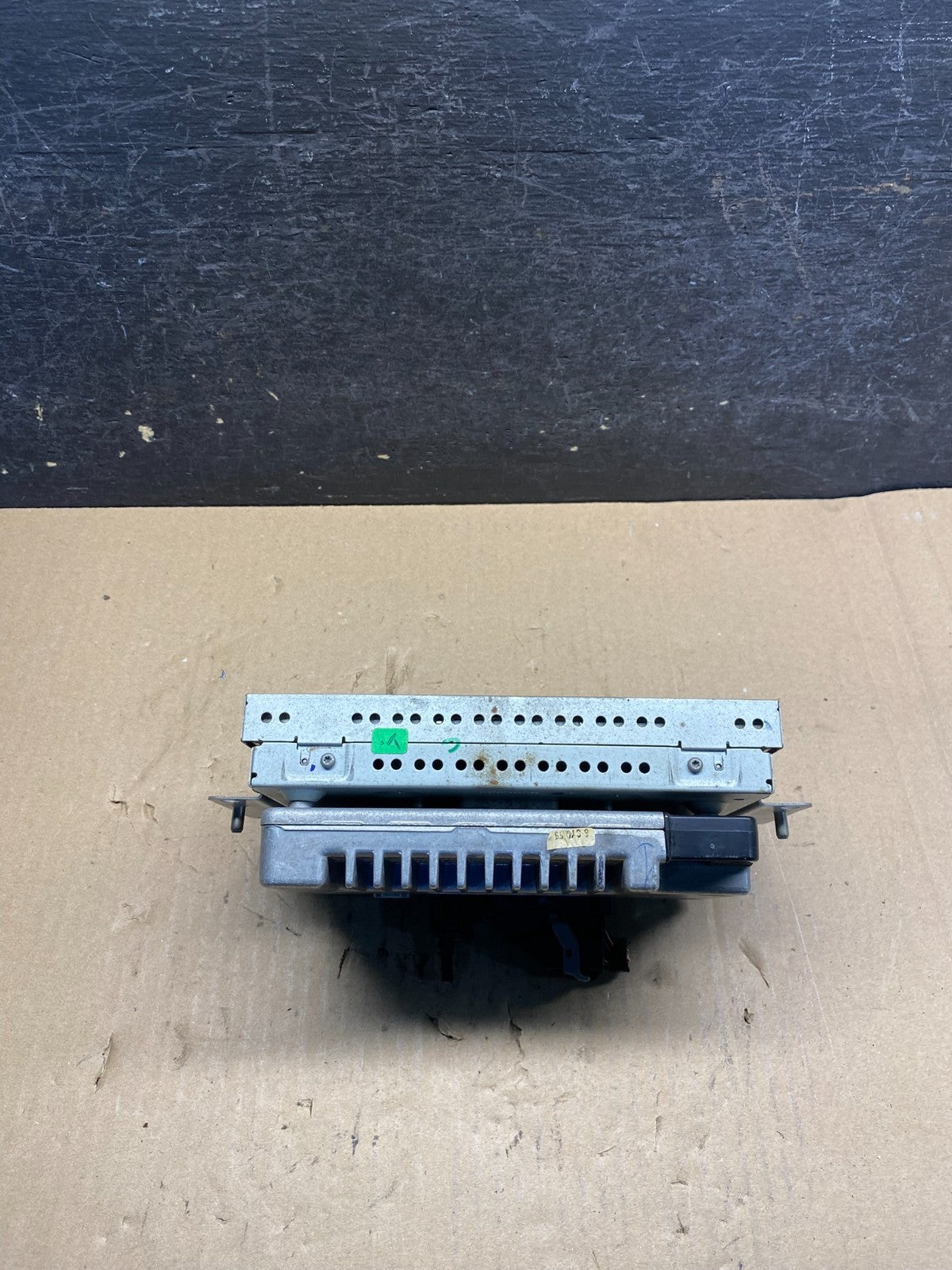 2011 to 2013 Ford Explorer Radio Information Display Screen AI7219 DW1