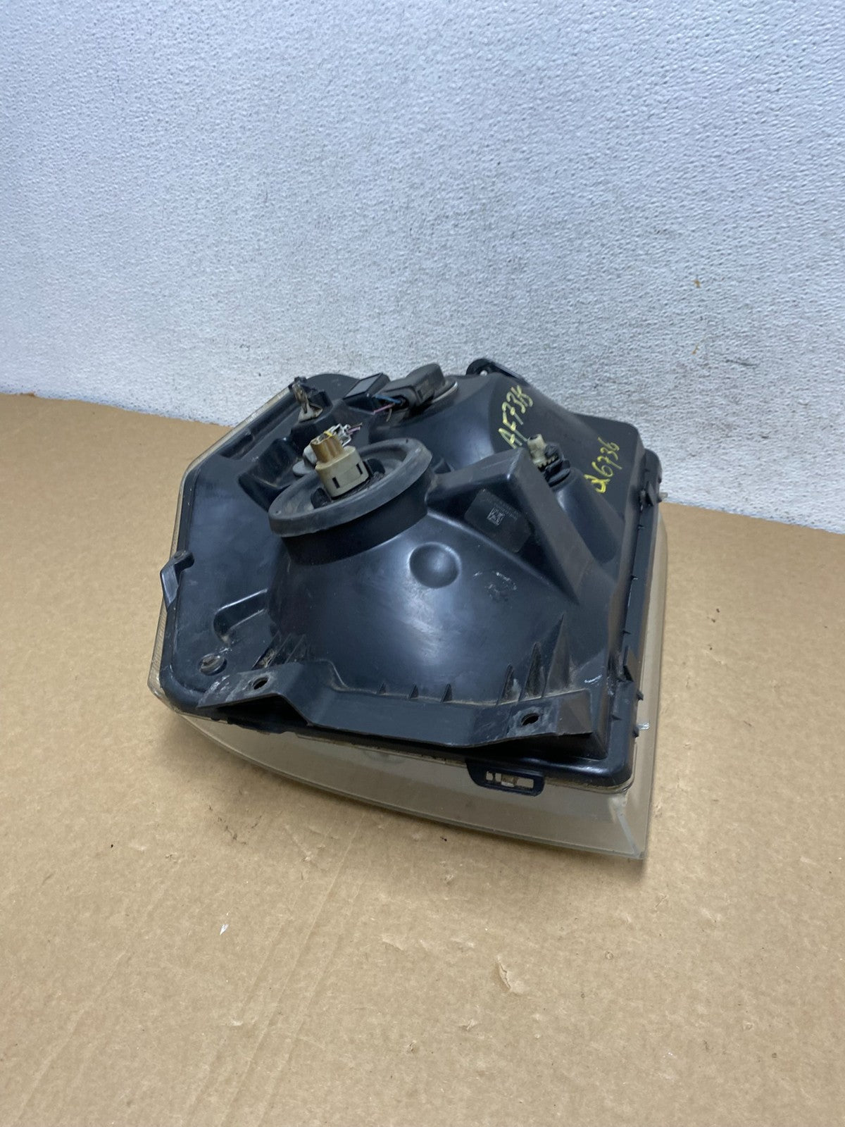 2008-2014 Ford Econoline E150 E250 E350 Left Driver LH Headlight AF7315 DW7