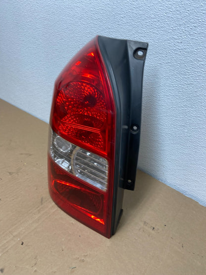 2005 to 2009 Hyundai Tucson Left Driver Lh Side Tail Light Oem AB6353 DW1