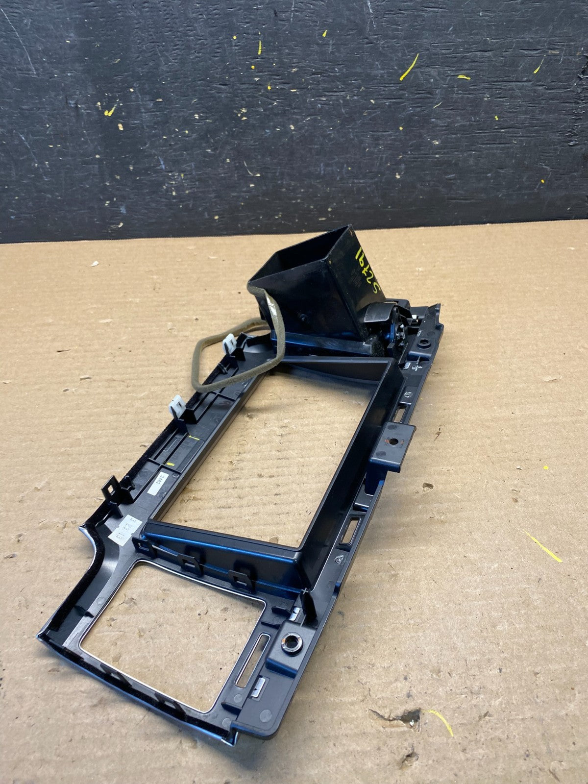 2010 - 2012 Lincoln MKZ Center Dash Gps Radio Bezel Panel Air Vent OEM S2791 DG3