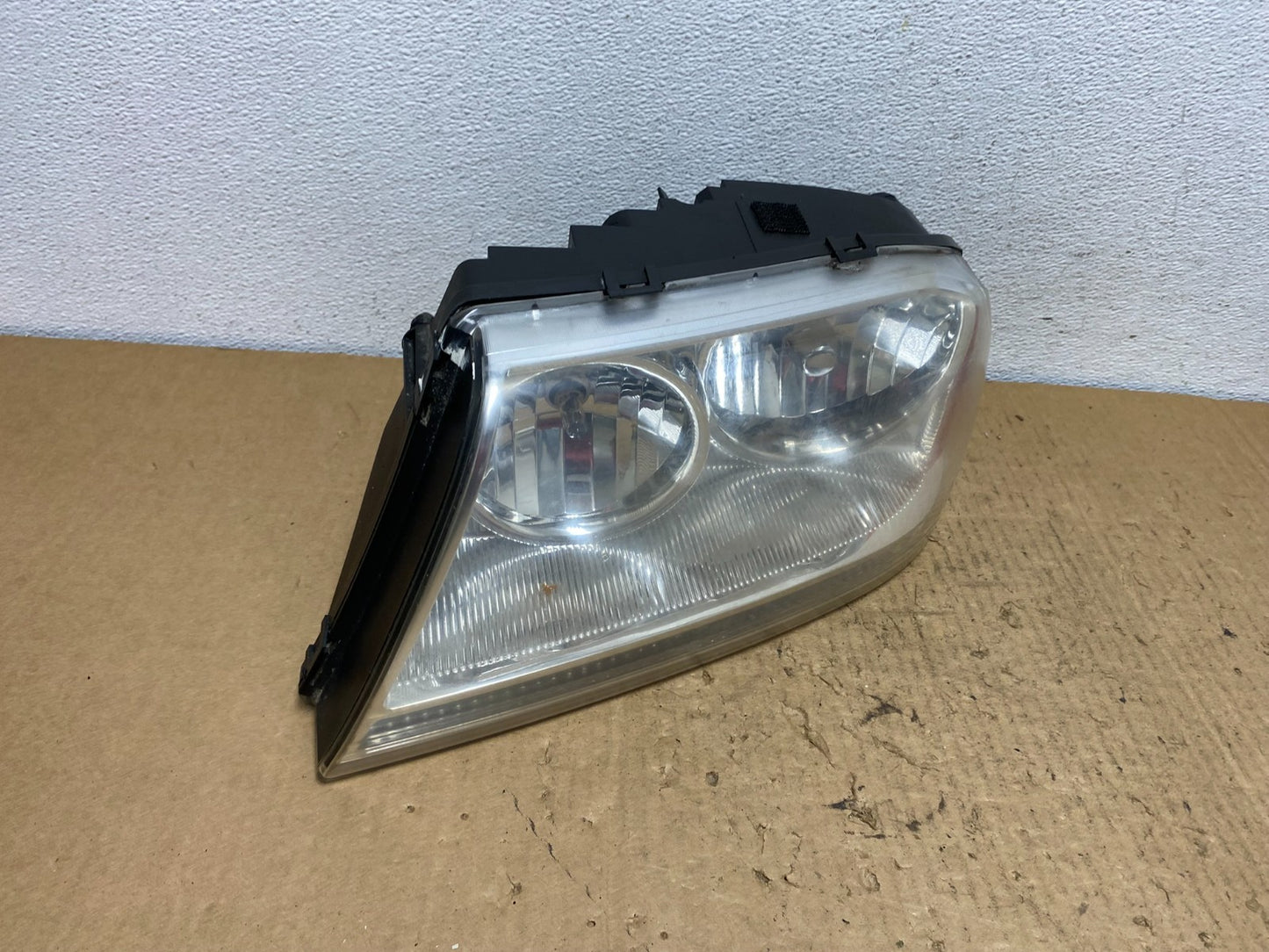 2003 2004 2005 Lincoln Aviator Left Driver LH Halogen Headlight AC8260 DW2