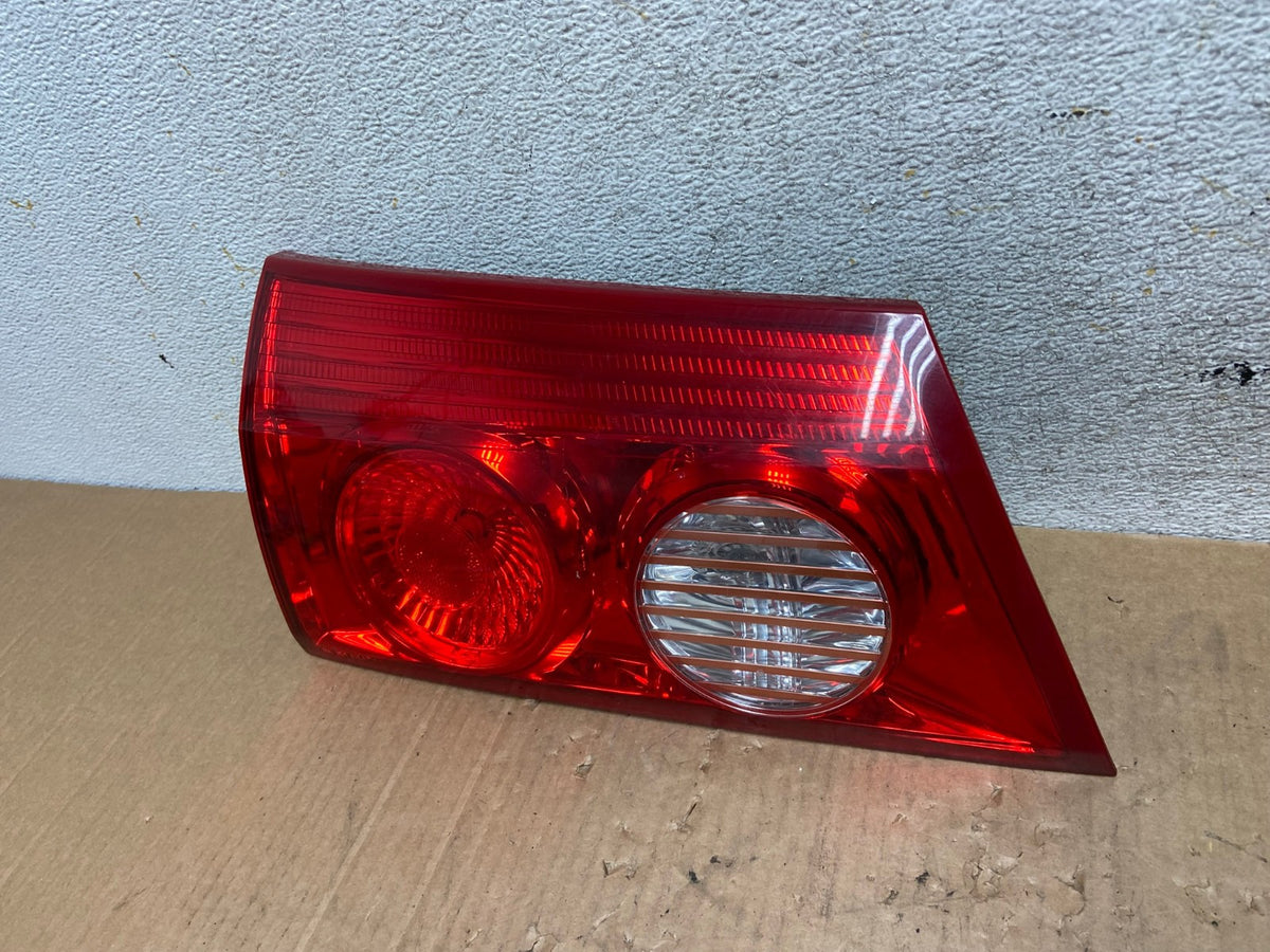 2006 - 2010 Toyota Sienna Left Driver Lh Side Inner Tail Light AI4739 LK1
