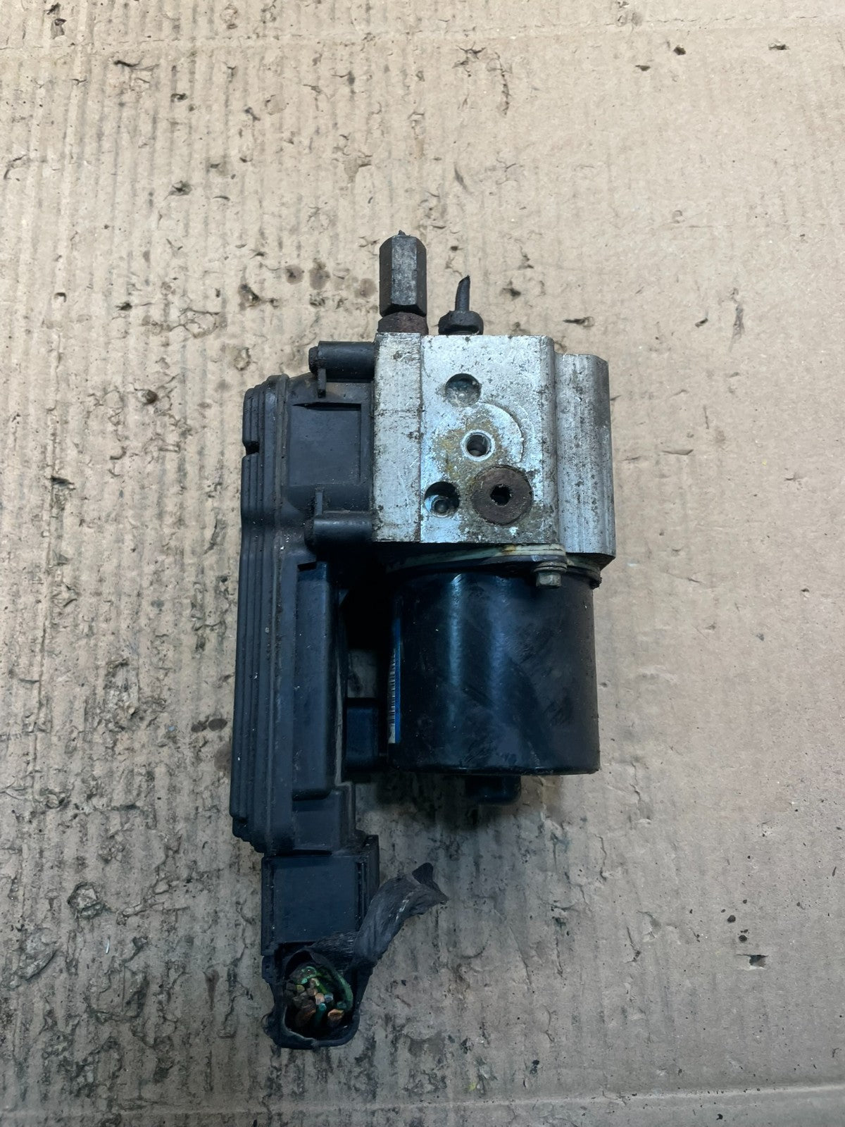 2006 2007 Ford E250 E350 Econoline Anti-Lock ABS Antilock Brake Pump v5303 DG1