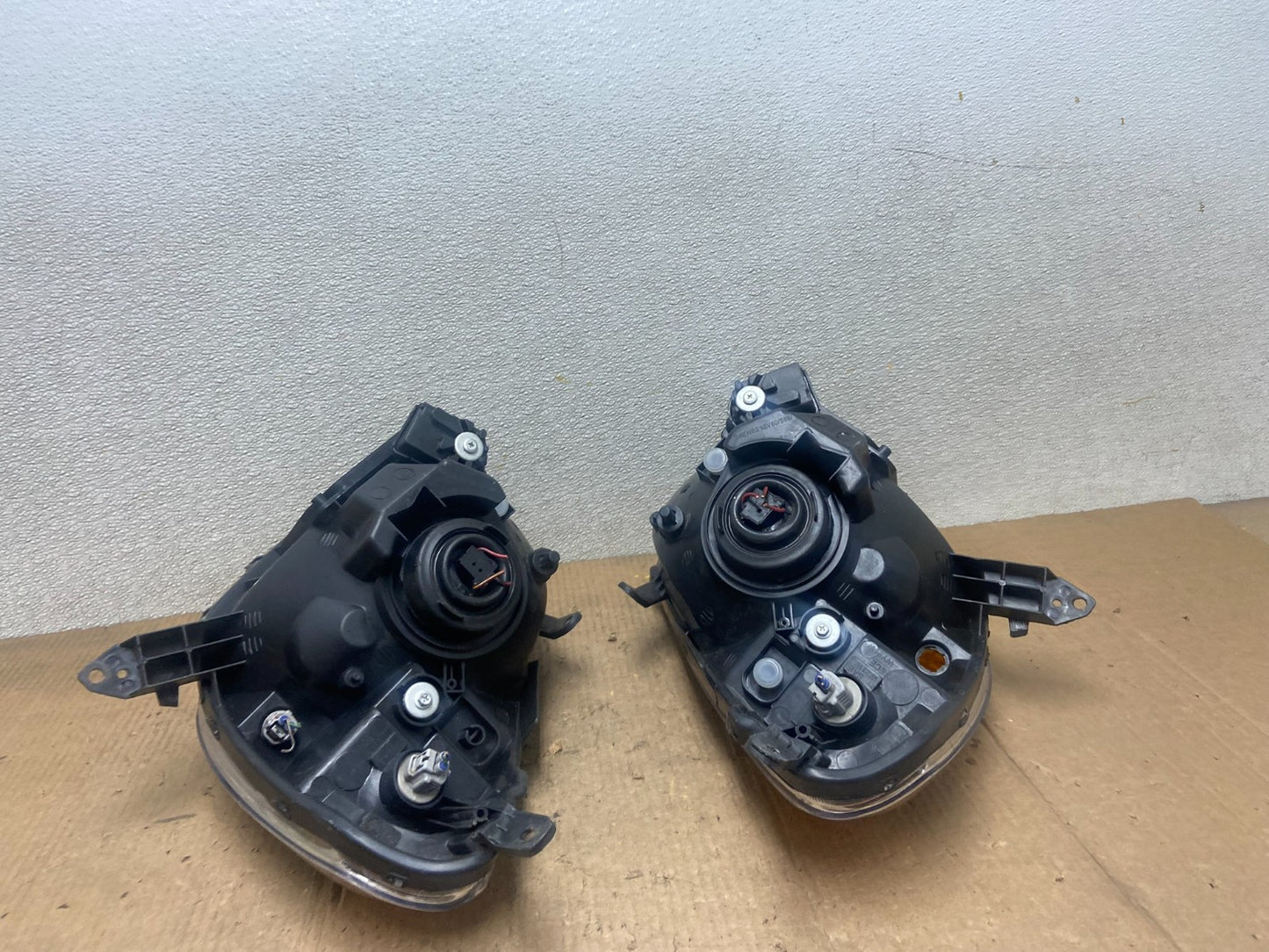 2004 2005 Toyota Rav4 Left+Right Side Headlights Halogen Oem AA6833 DW8