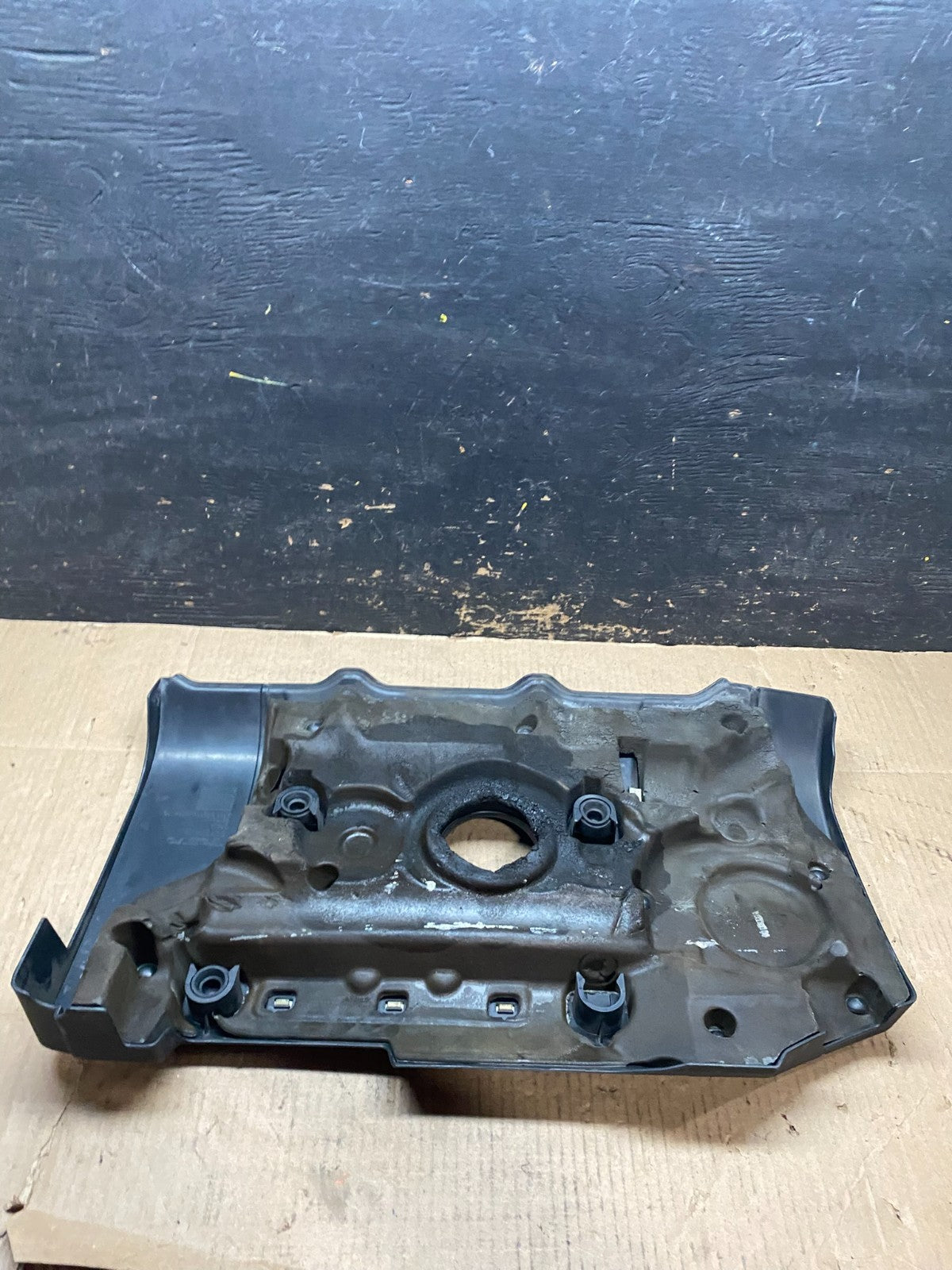 2007 to 2014 Volvo XC90 OEM 3.2L Upper Top Engine Motor Dust Cover Oem U6324 DG4