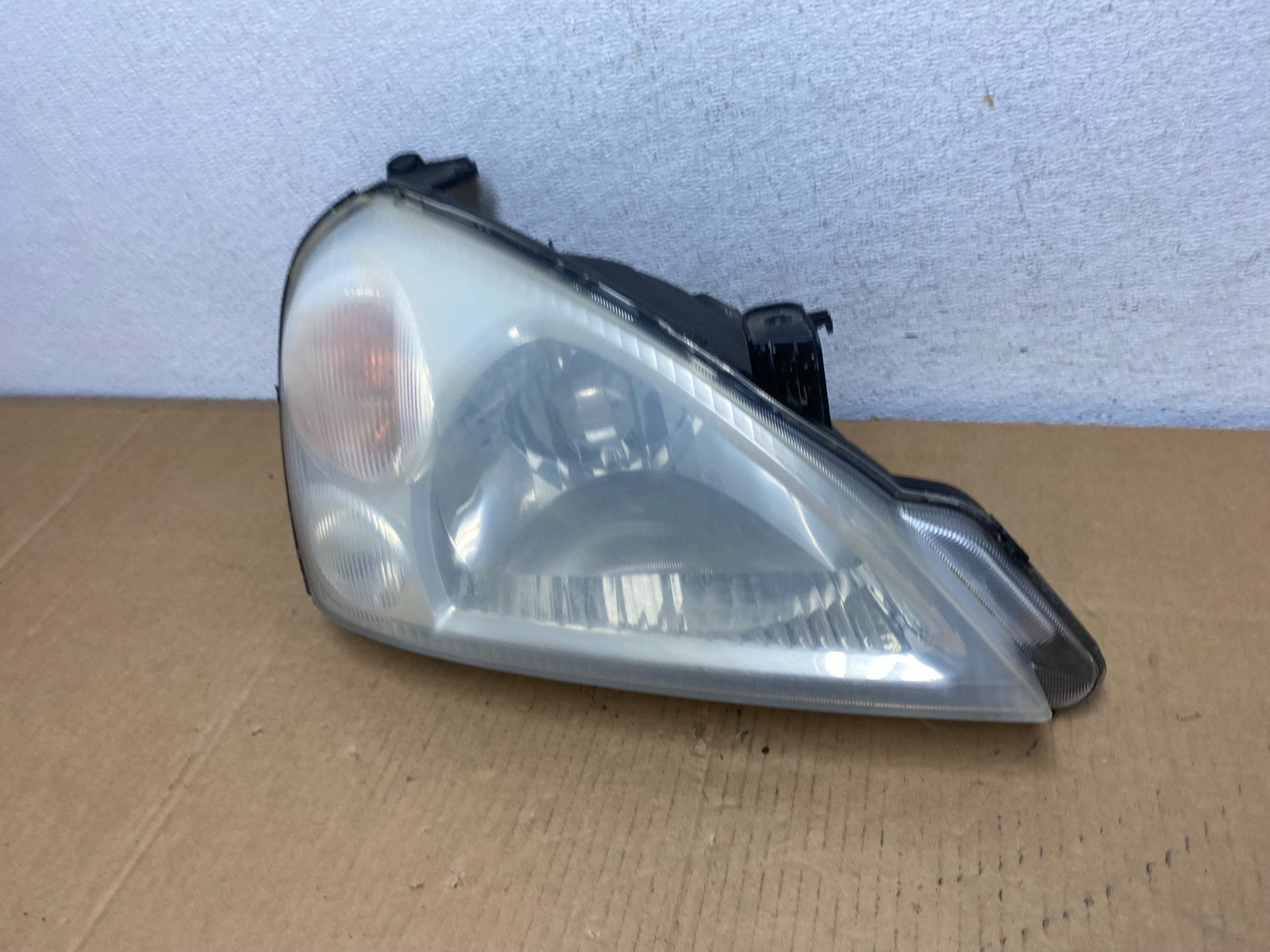 2002 to 2007 Suzuki Aerio Sedan Right Passenger RH Halogen Headlight AD0772 DG1