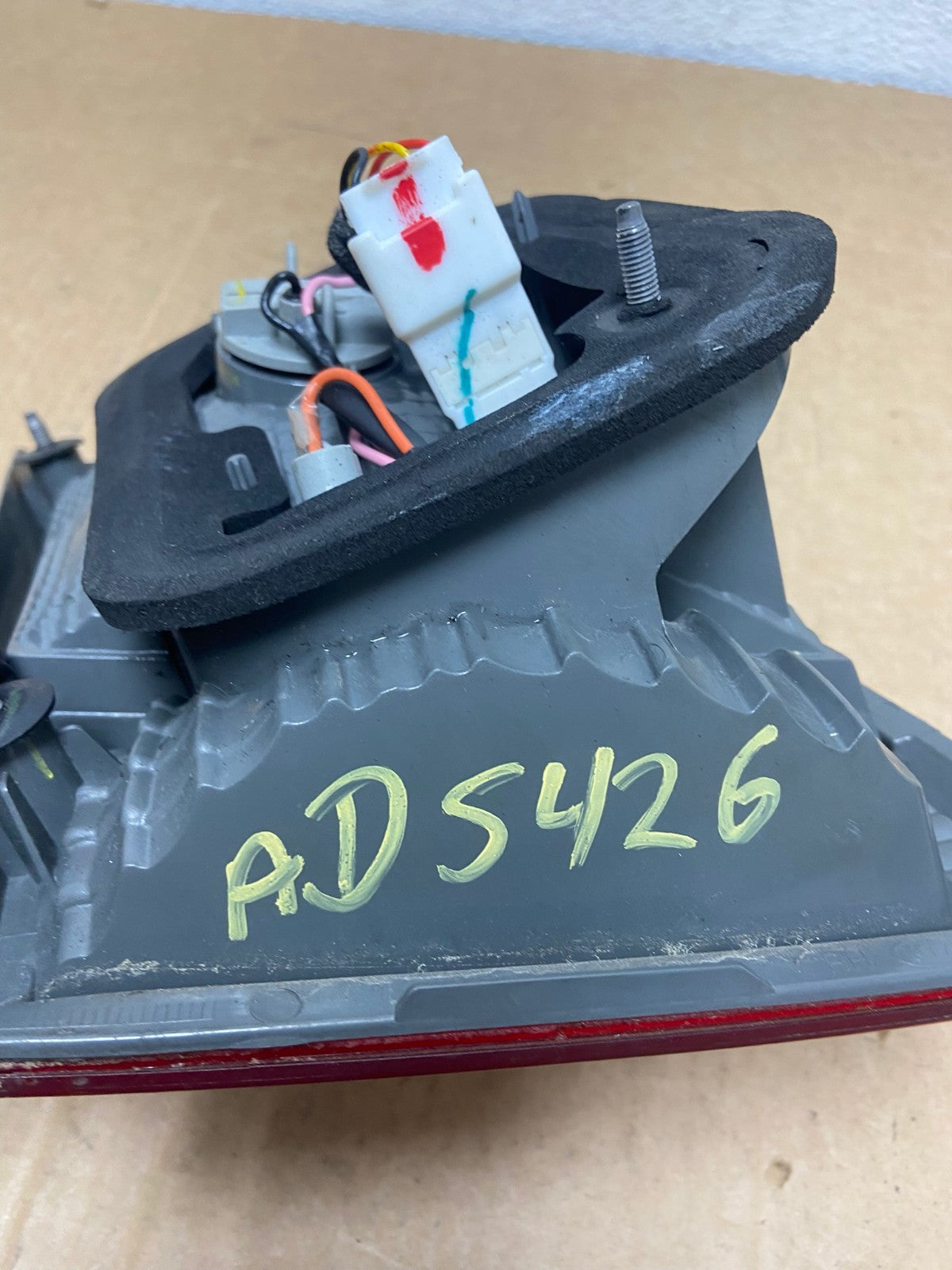 2011 2012 2013 Kia Sorento Right Passenger Inner Tail Light AD5426 LK8